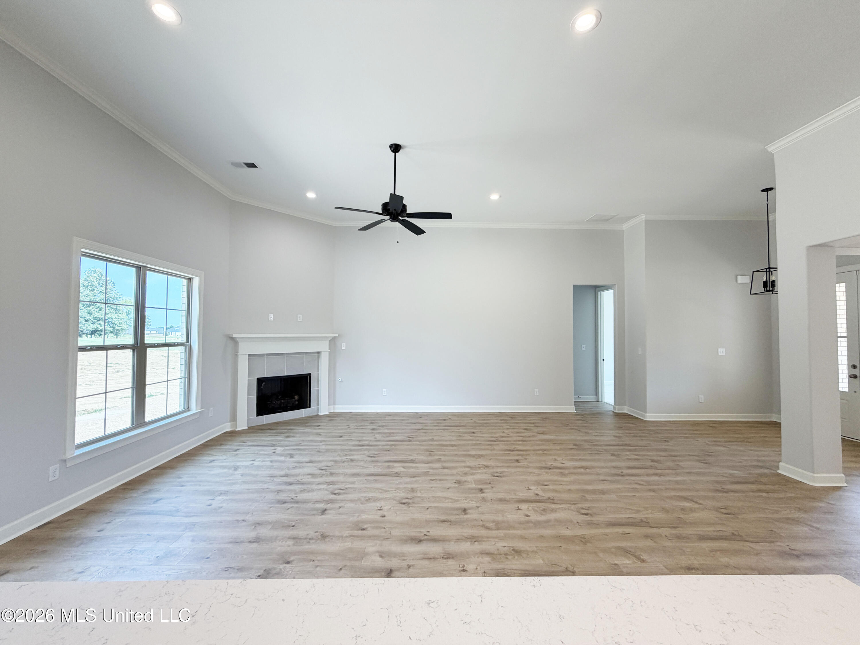 226 Cedar Crest Cove Property Photo 3