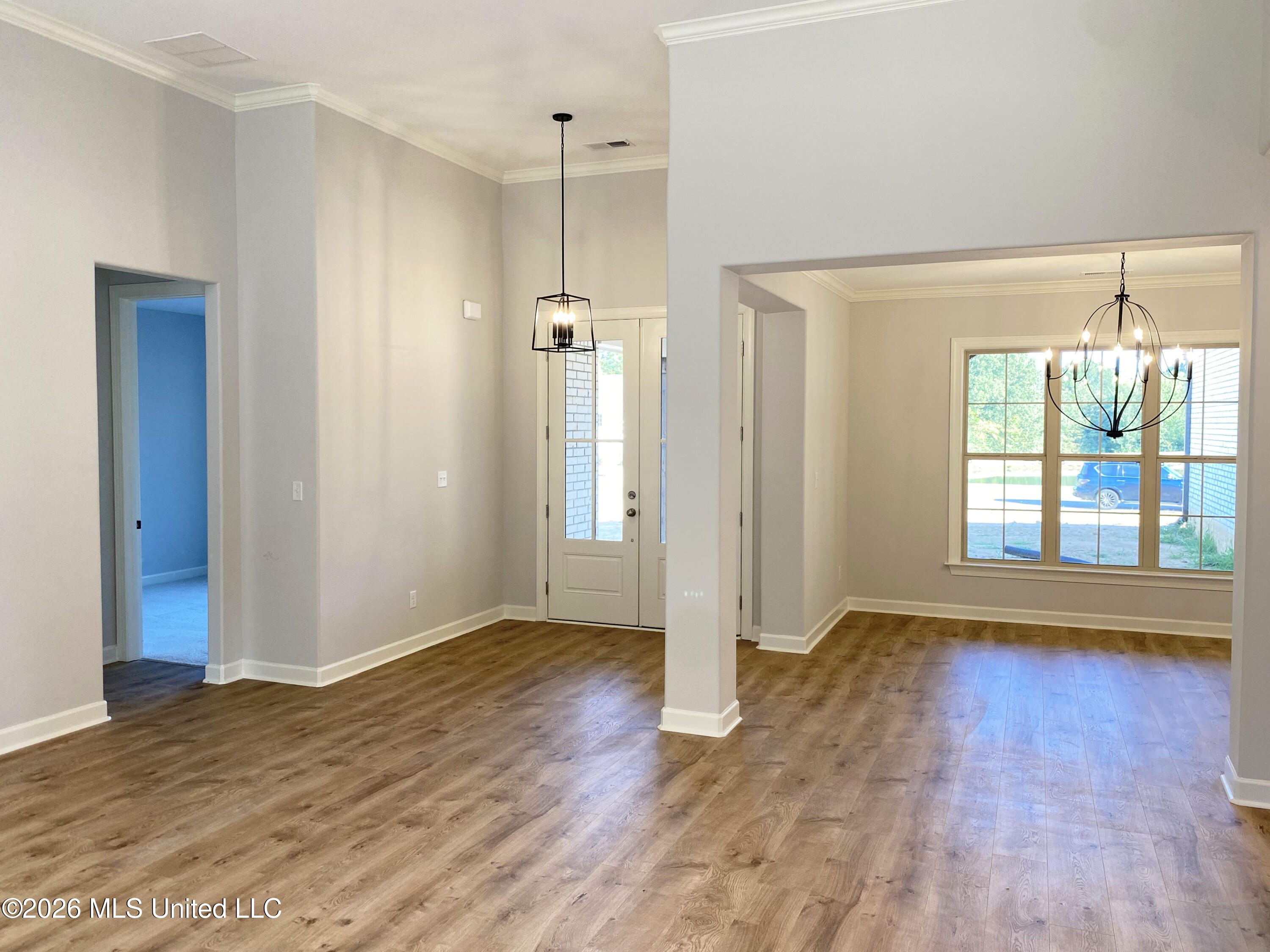 226 Cedar Crest Cove Property Photo 3