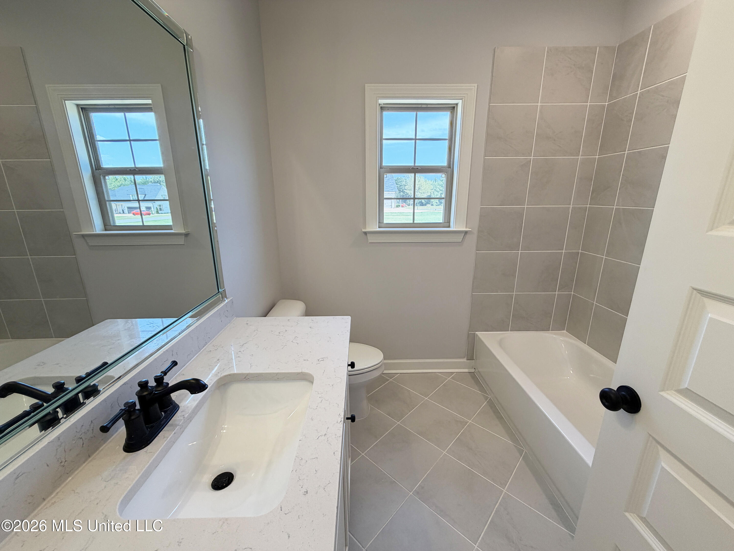 226 Cedar Crest Cove Property Photo 14