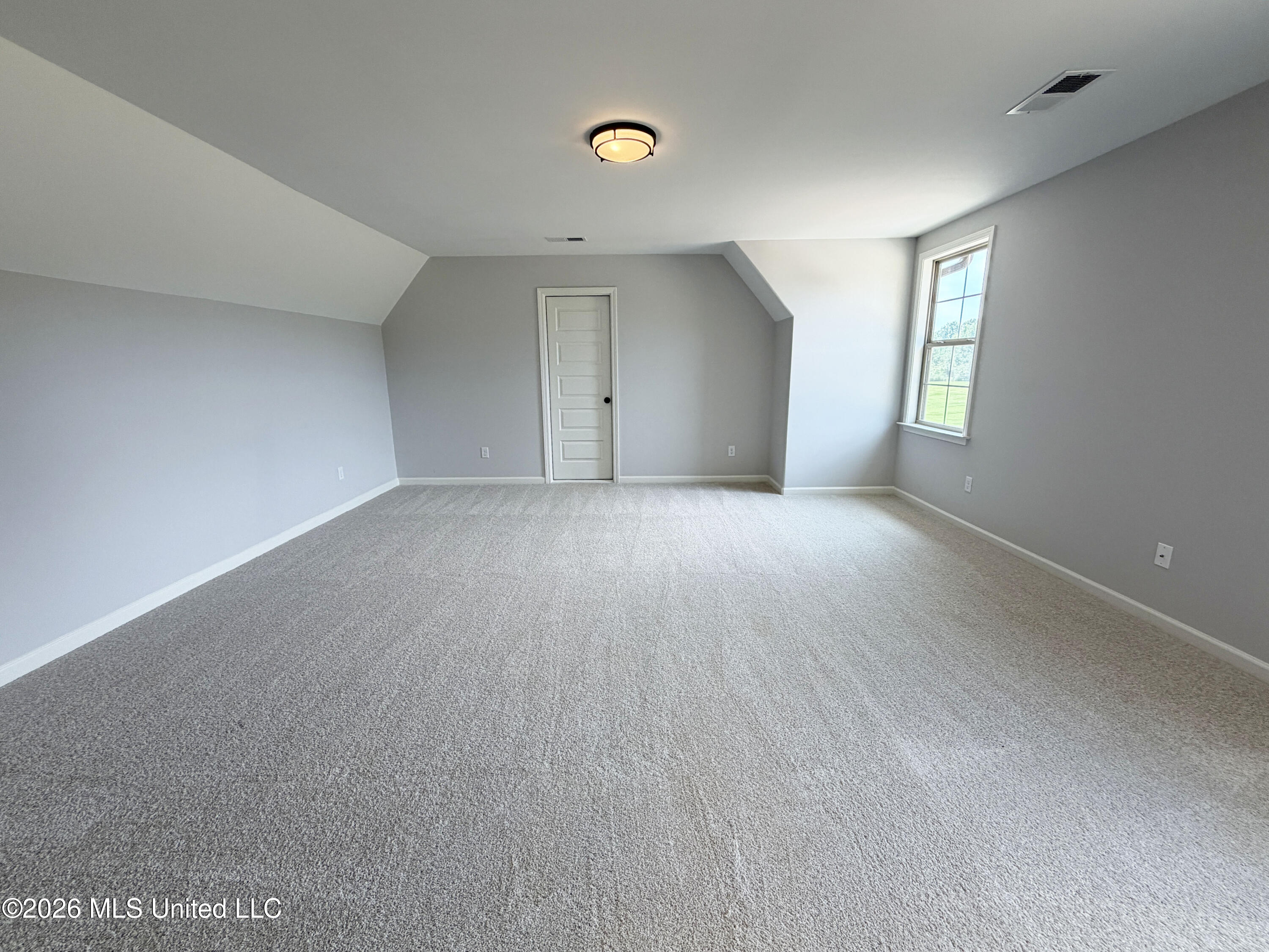 226 Cedar Crest Cove Property Photo 17