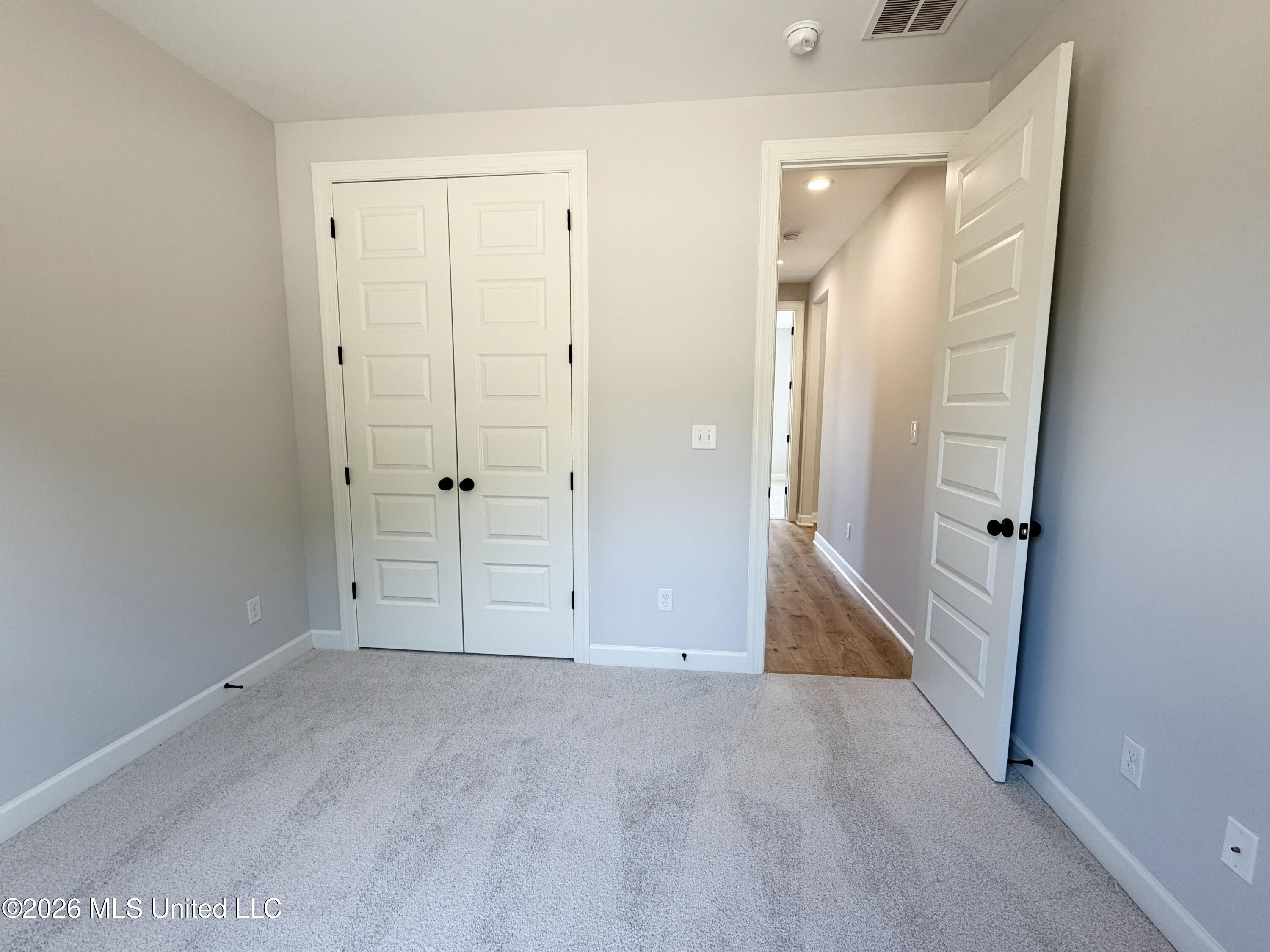 226 Cedar Crest Cove Property Photo 17