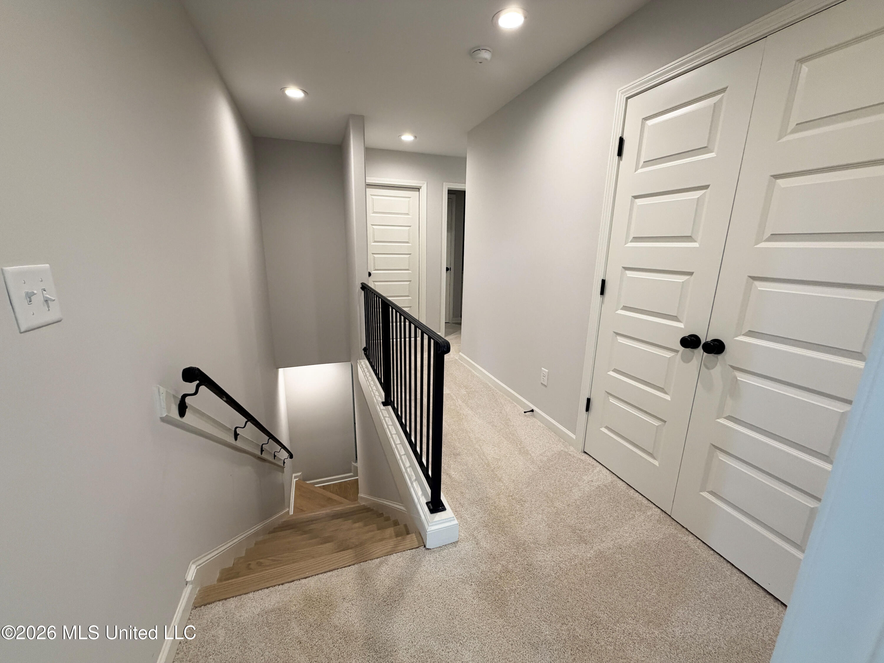 226 Cedar Crest Cove Property Photo 22