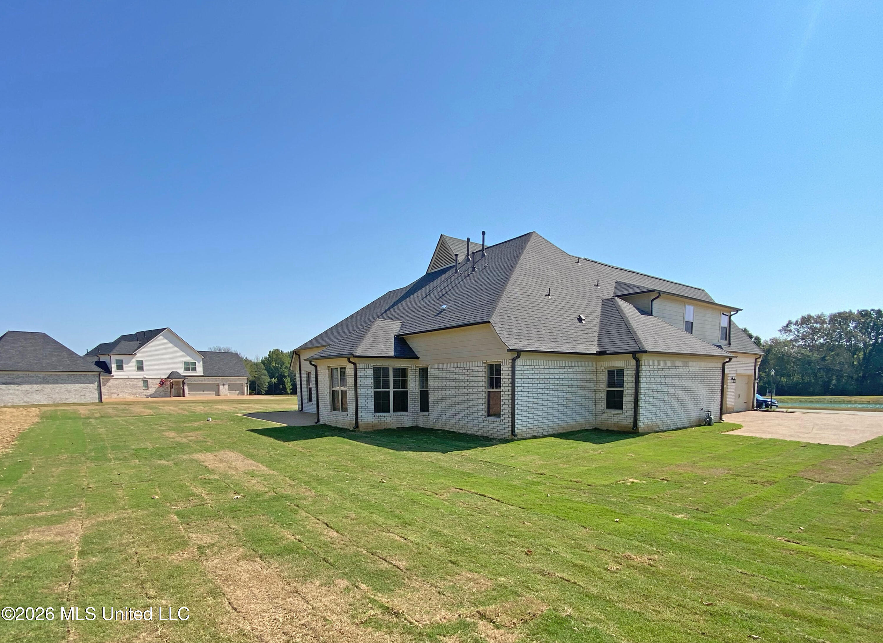 226 Cedar Crest Cove Property Photo 28
