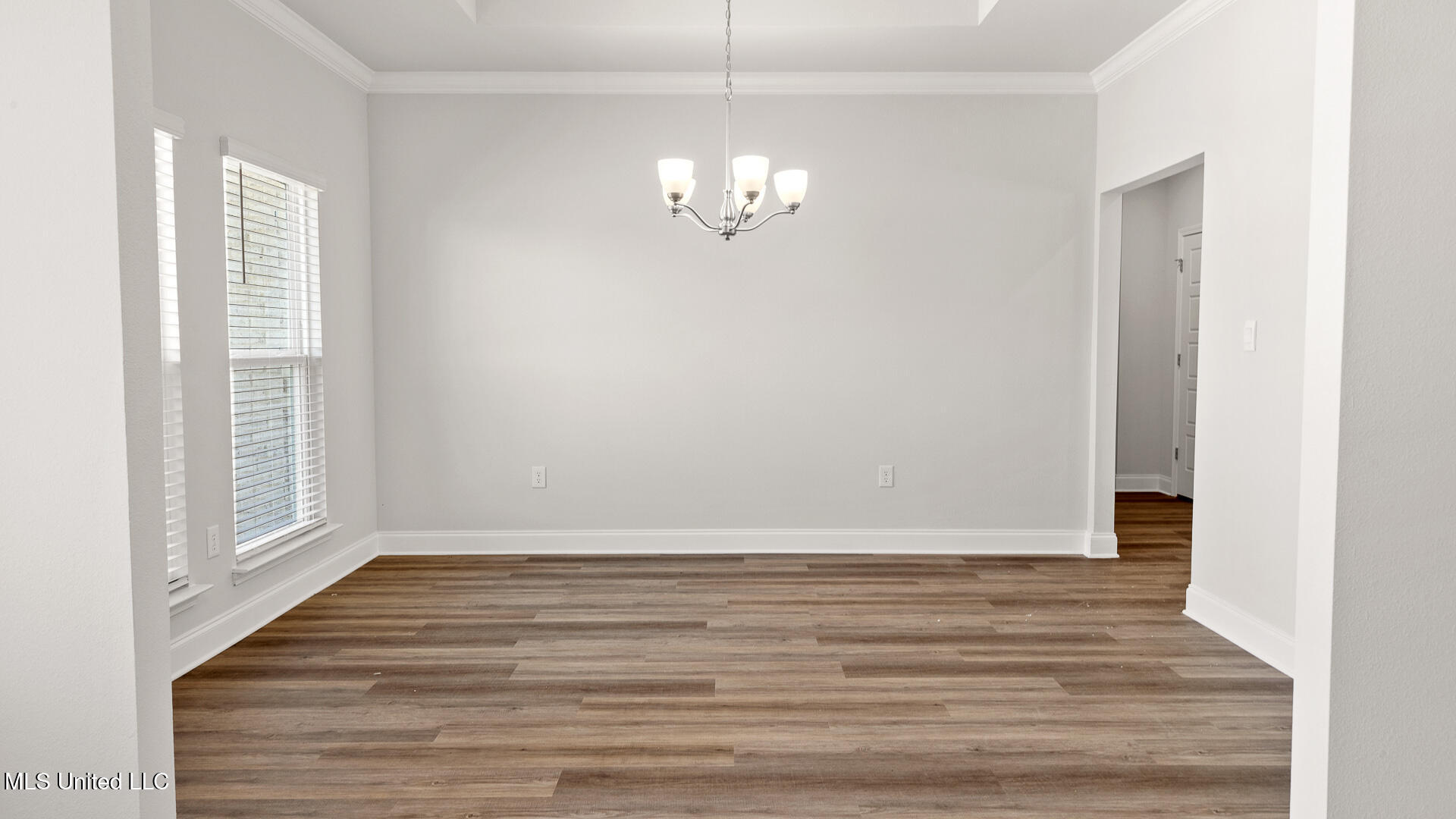 17117 River Hills Drive Property Photo 5