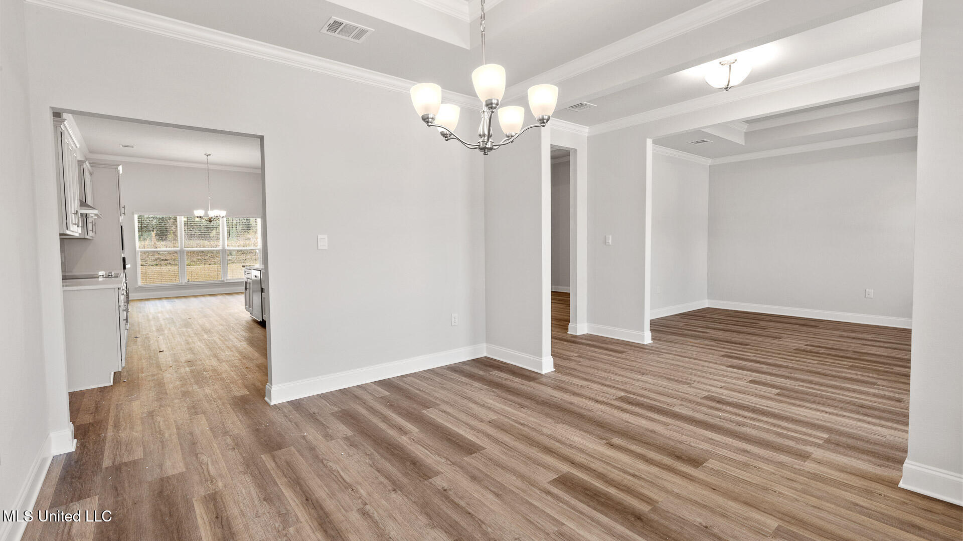 17117 River Hills Drive Property Photo 6