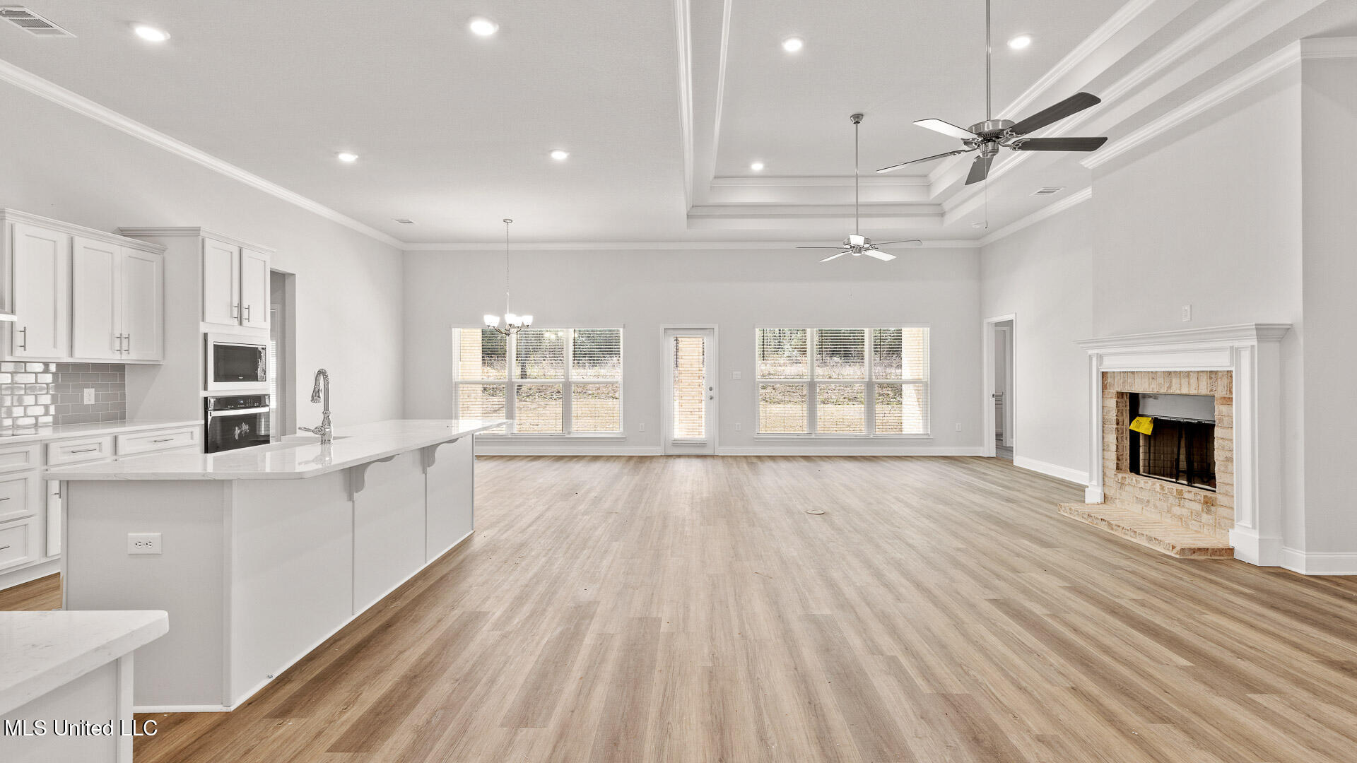 17117 River Hills Drive Property Photo 7