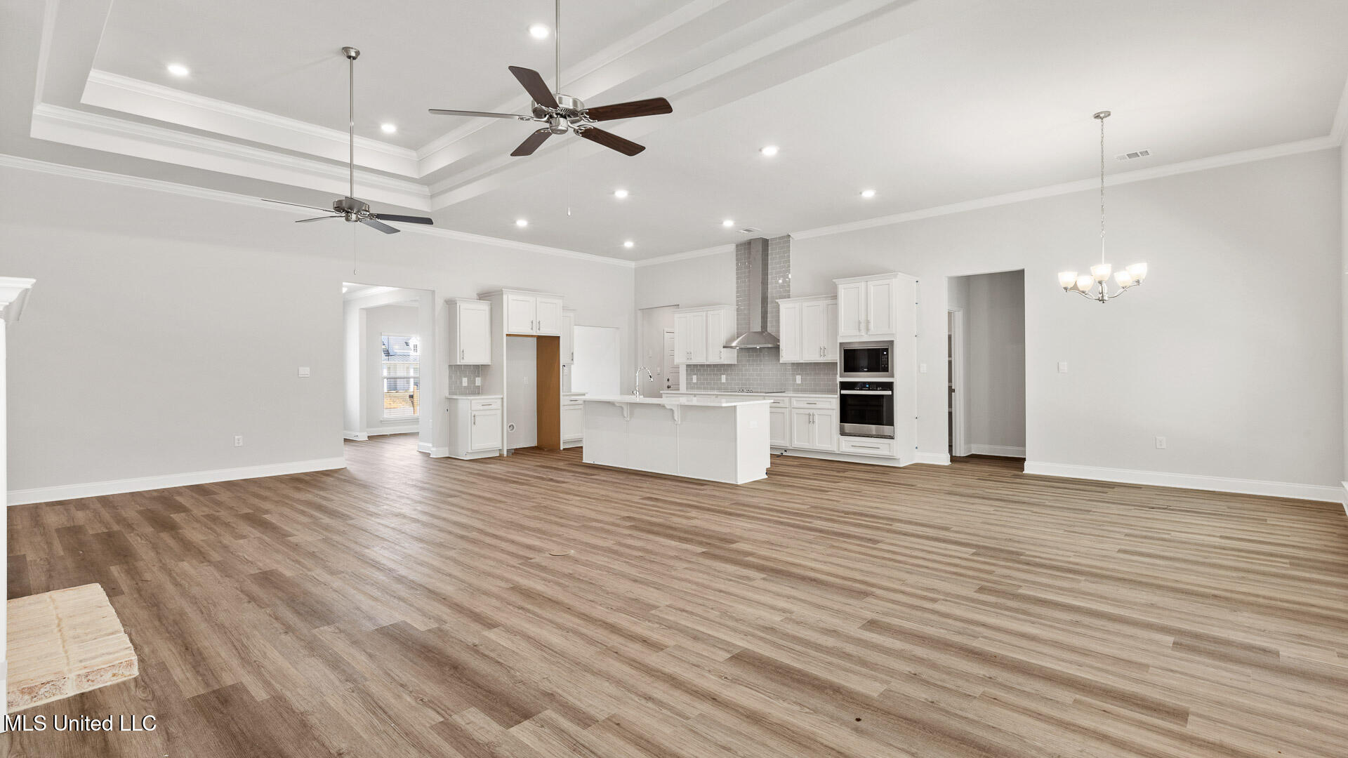 17117 River Hills Drive Property Photo 9