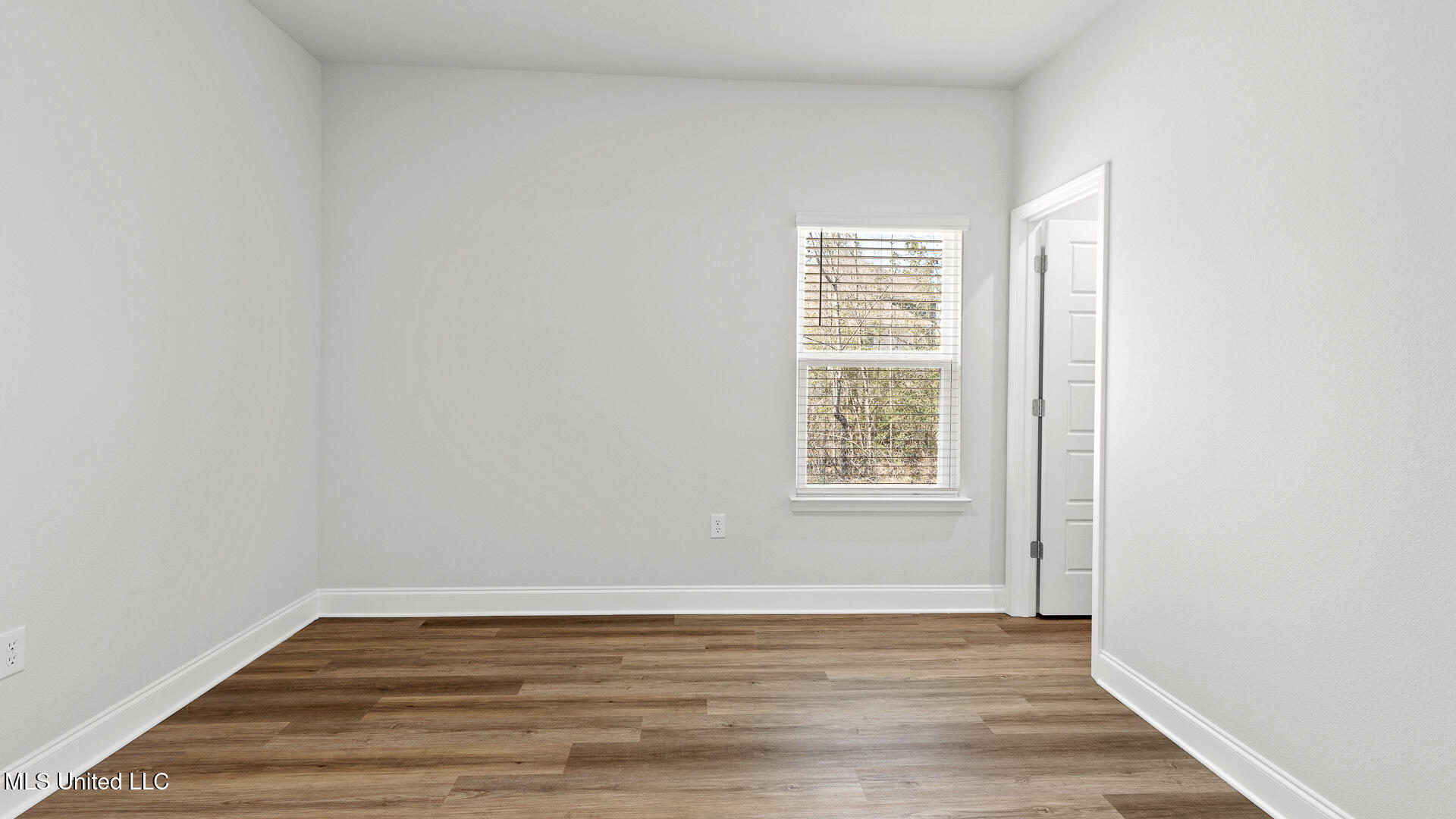 17117 River Hills Drive Property Photo 17