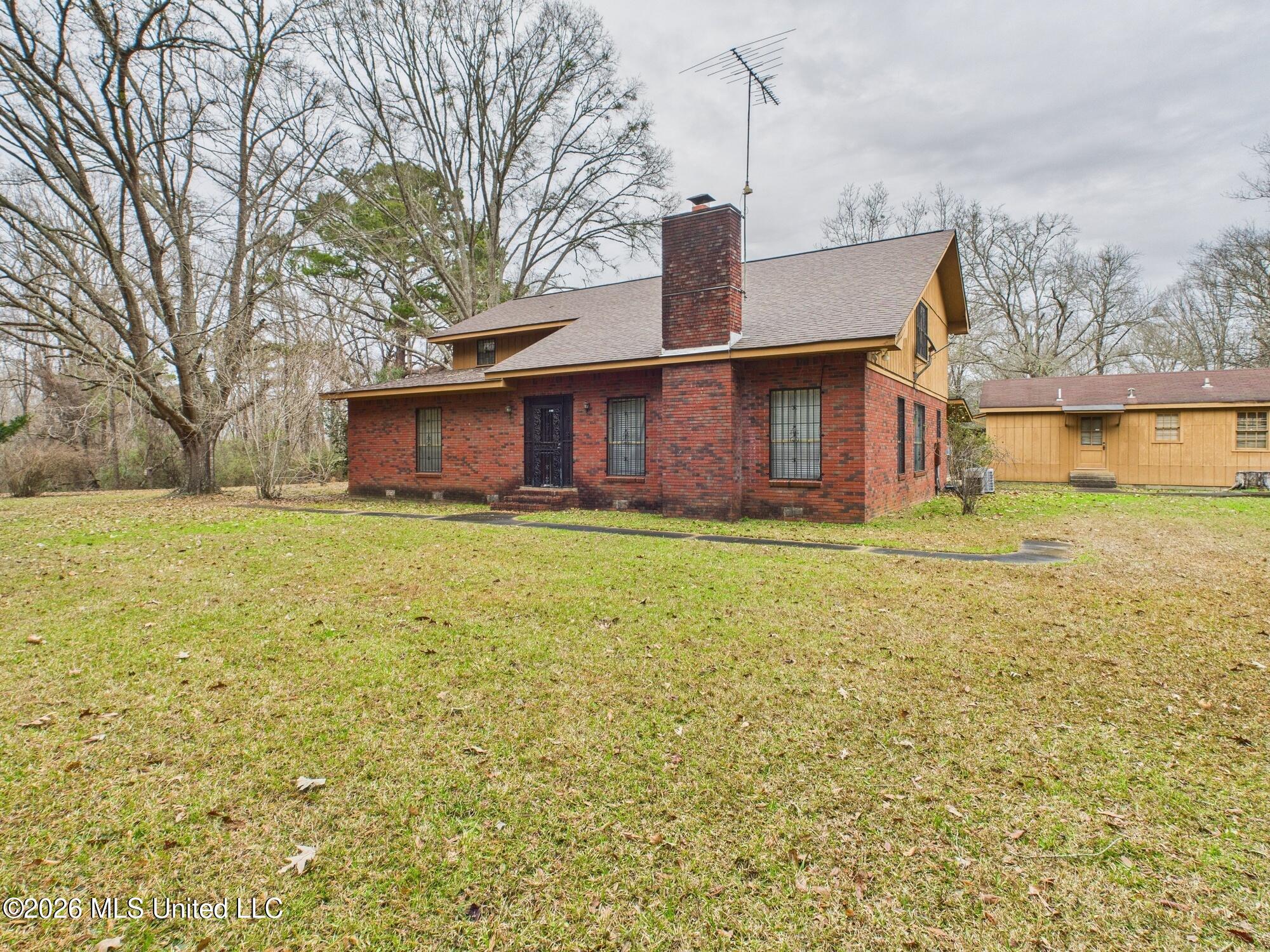 576 Franklin Road Property Photo 2