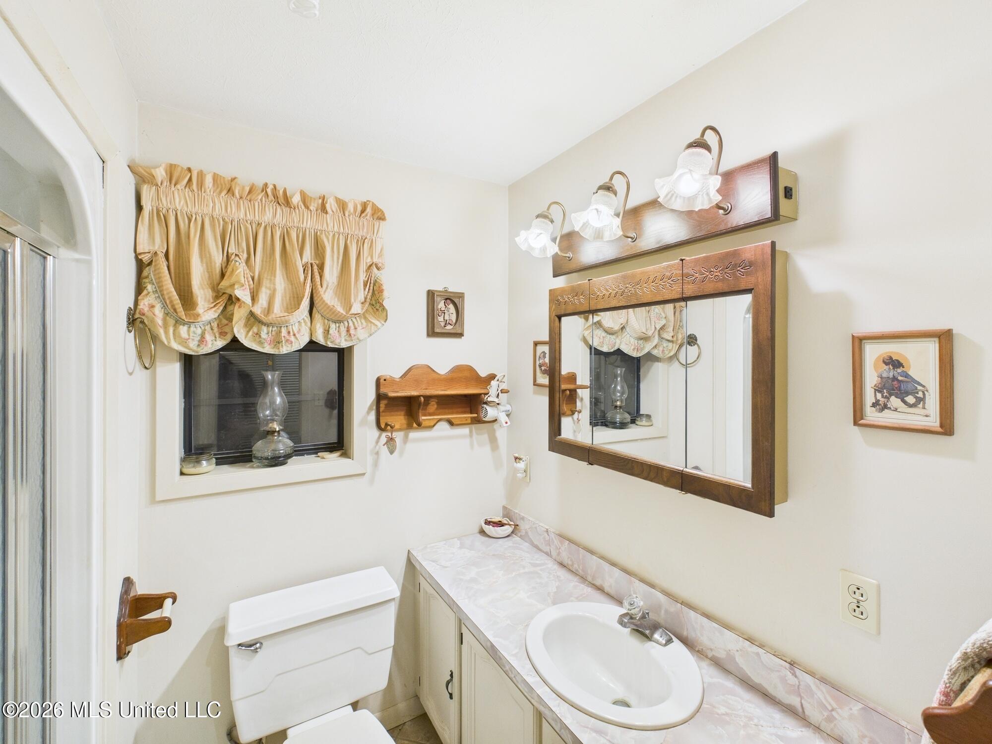 576 Franklin Road Property Photo 8