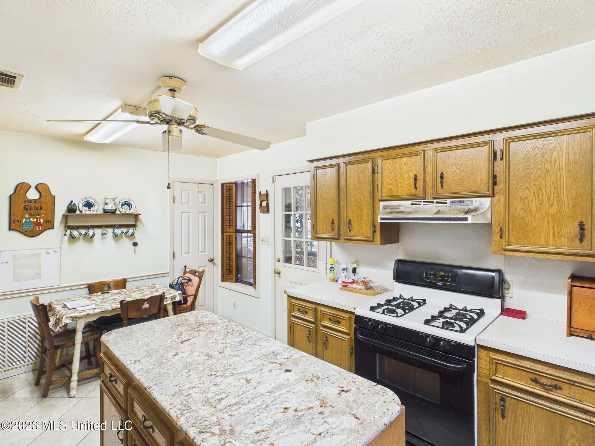 576 Franklin Road Property Photo 29