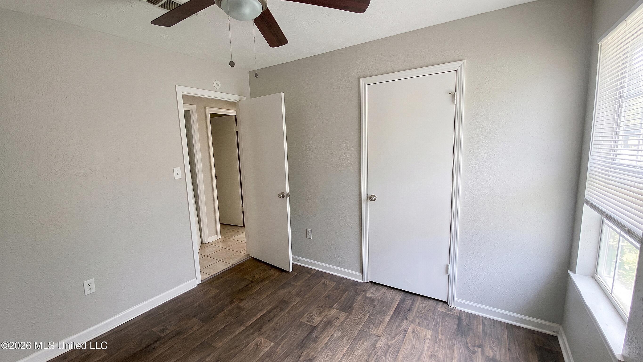 115 Shadow Hill Drive Property Photo 4