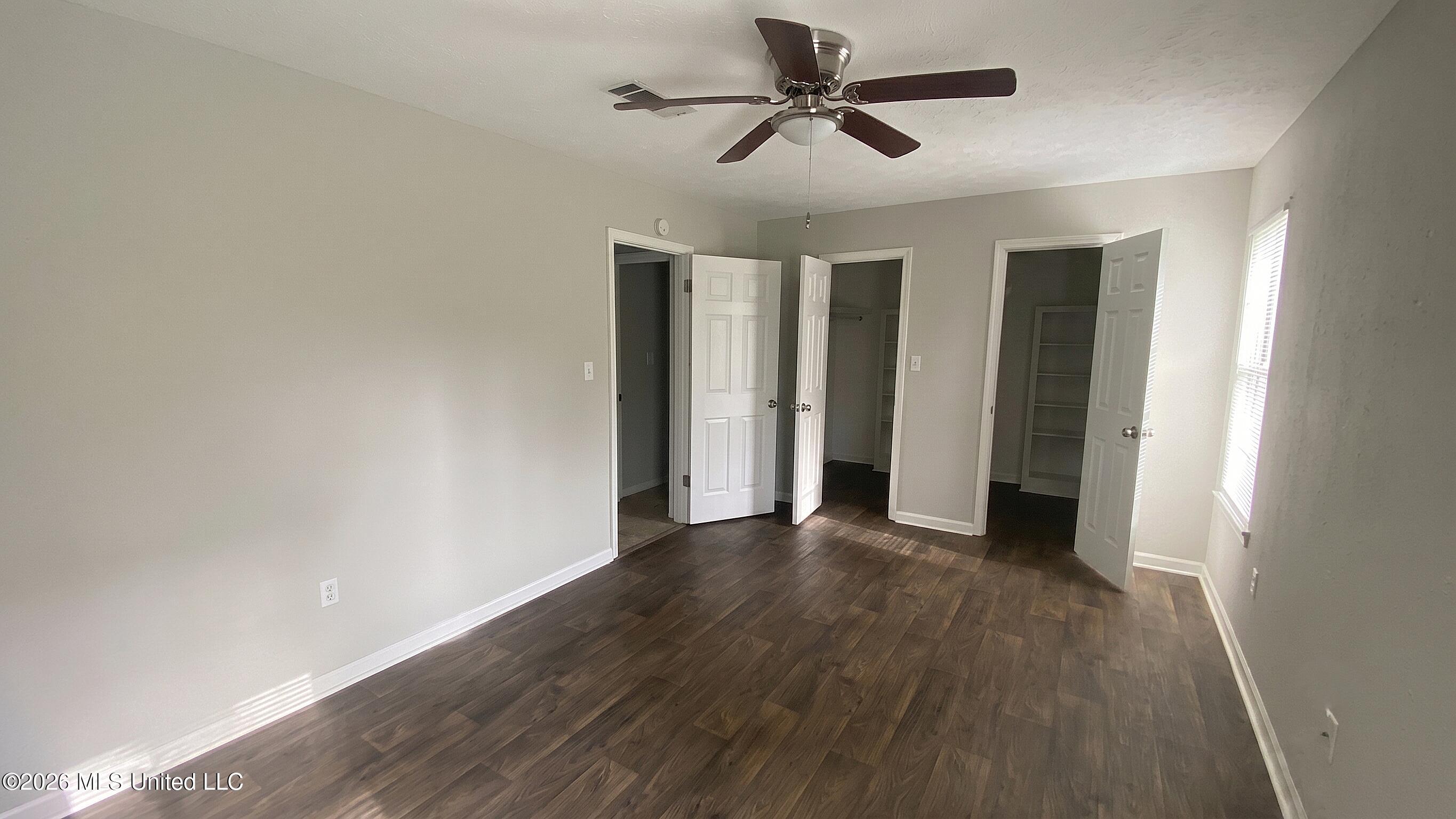115 Shadow Hill Drive Property Photo 5