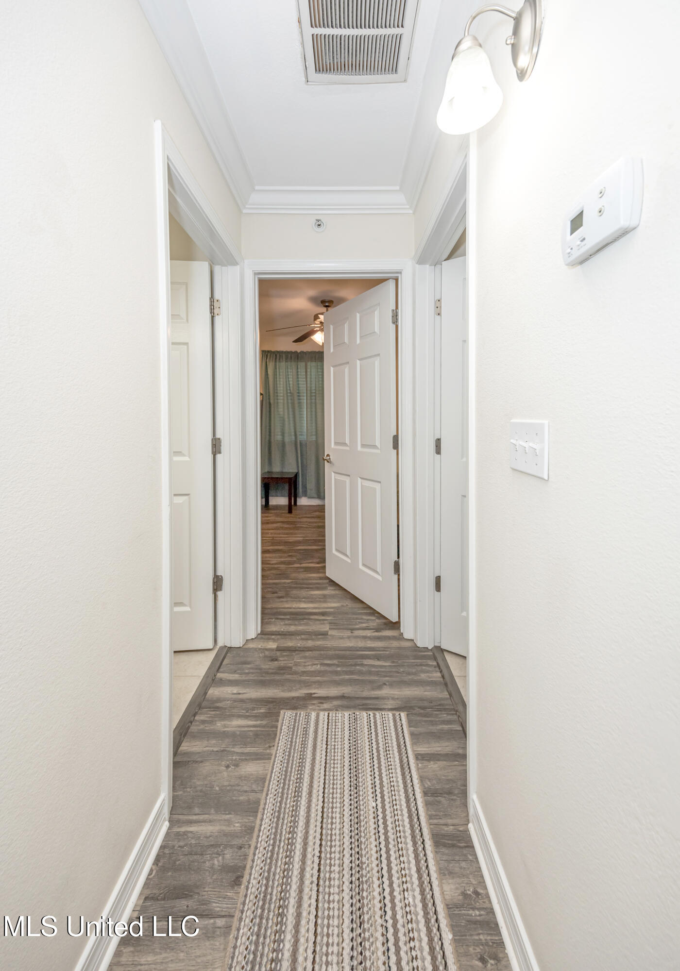 1282 Beach Boulevard Property Photo 11