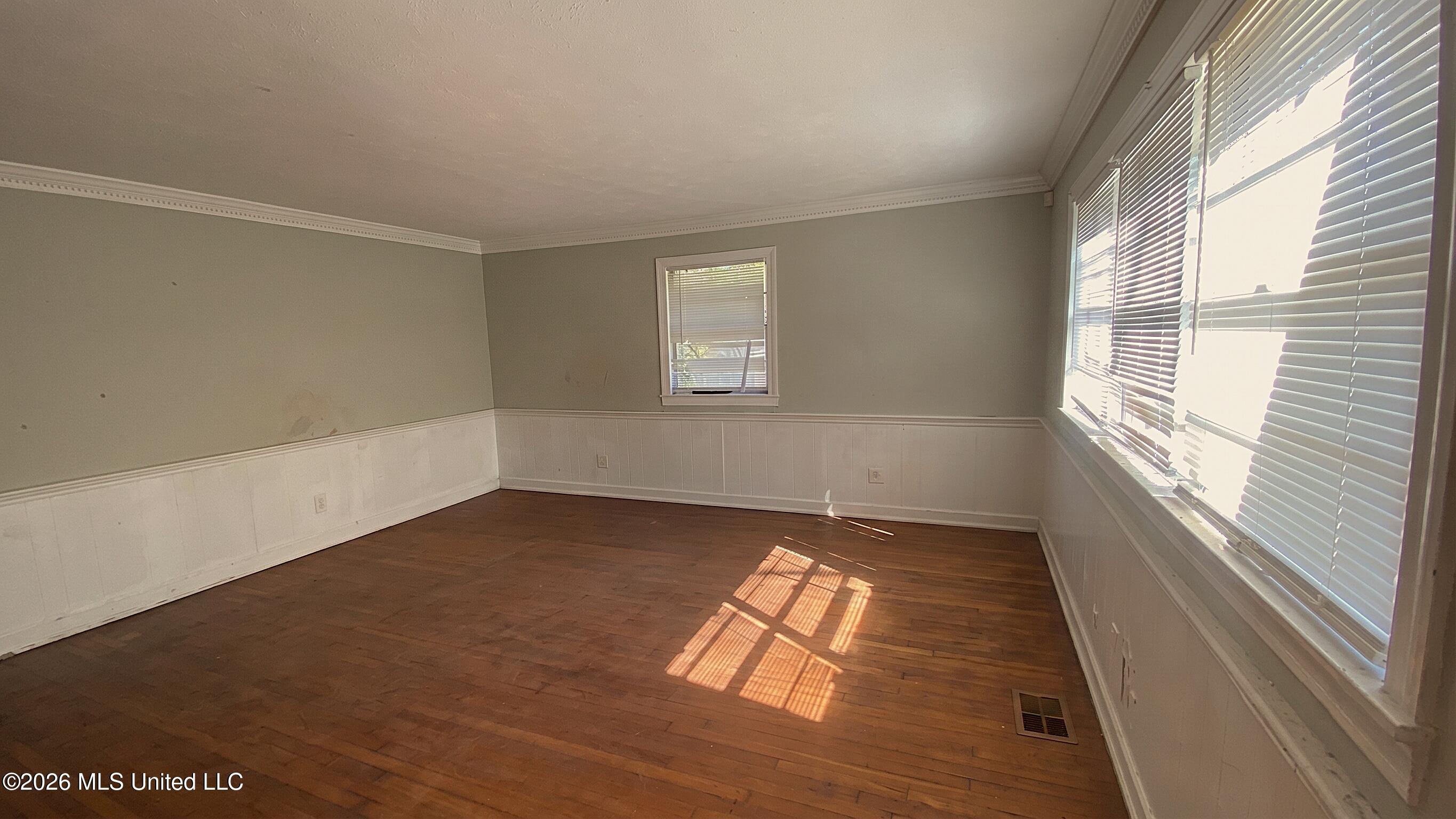 1955 Ventura Drive Property Photo 3