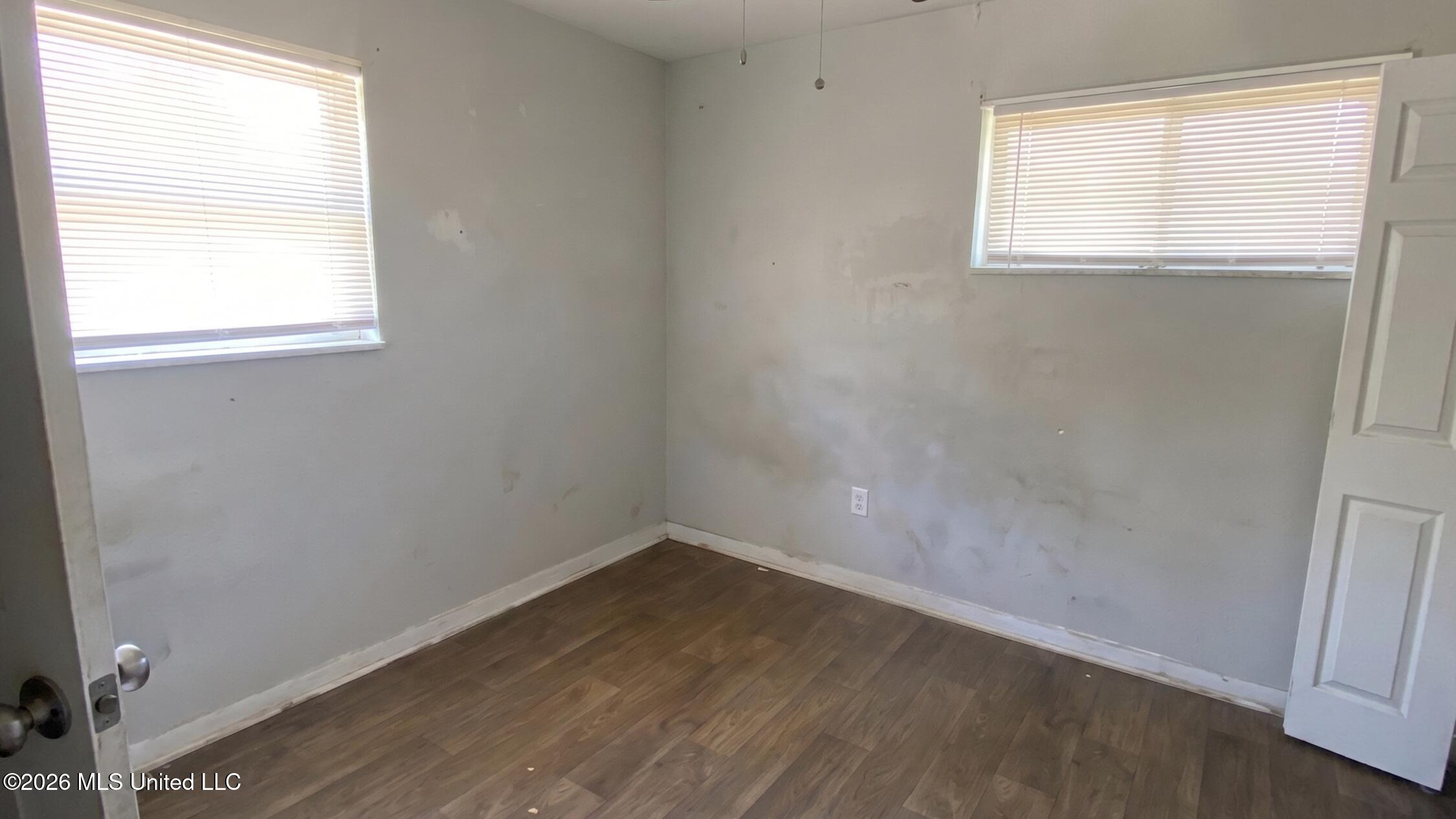 3129 Lakewood Drive Property Photo 6