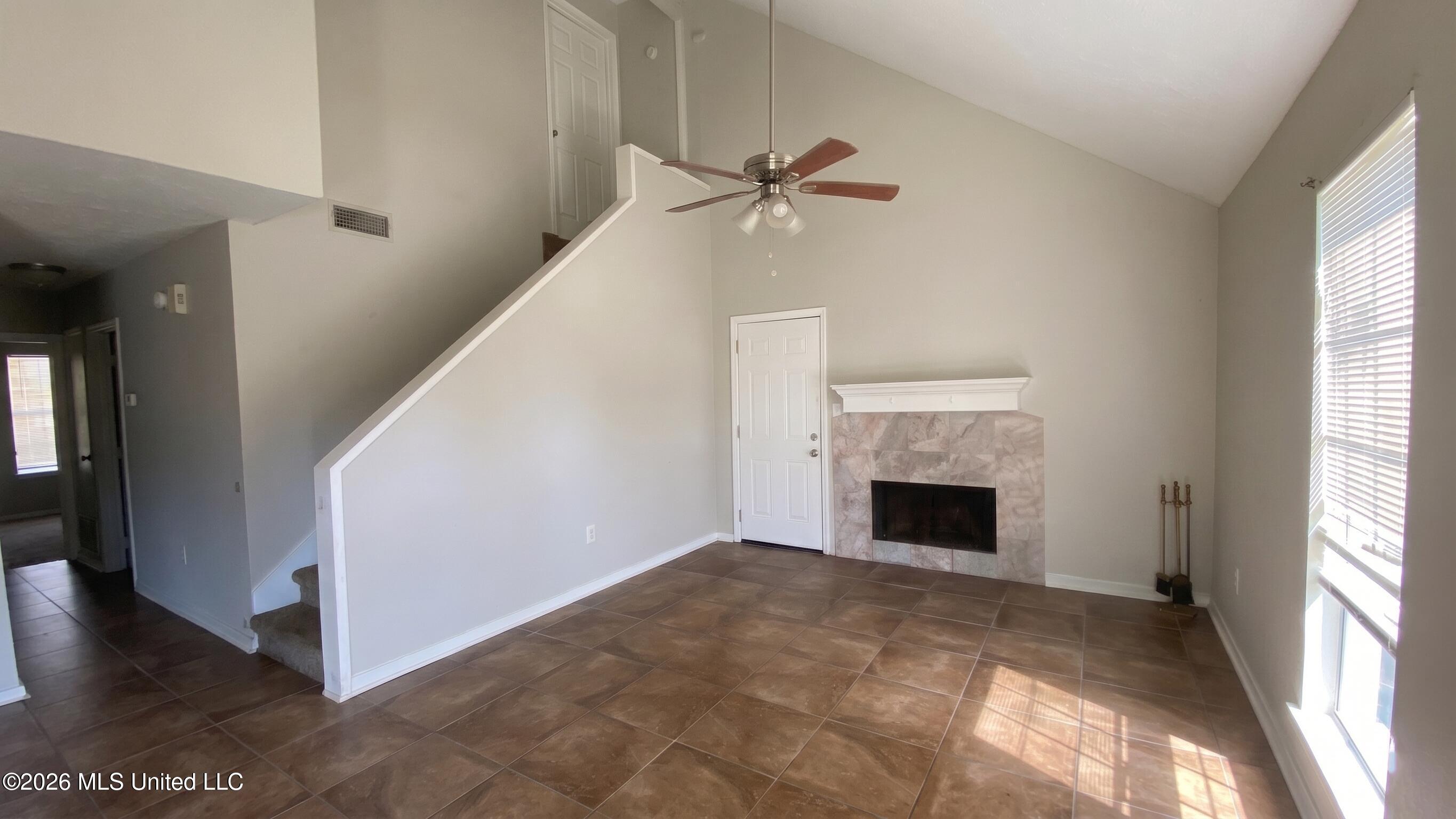 7026 Copper Cove Property Photo 3