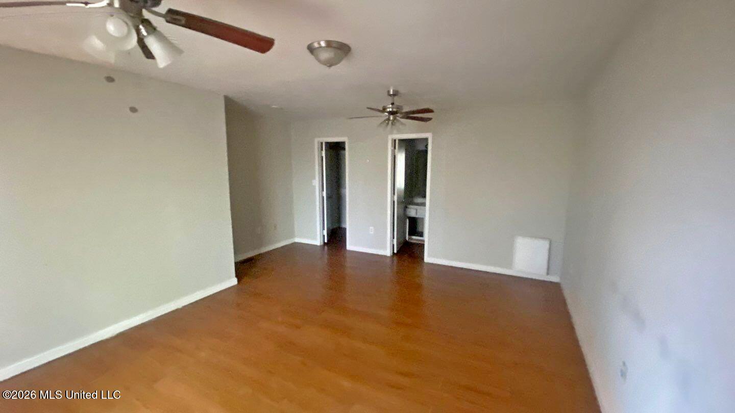 7026 Copper Cove Property Photo 5