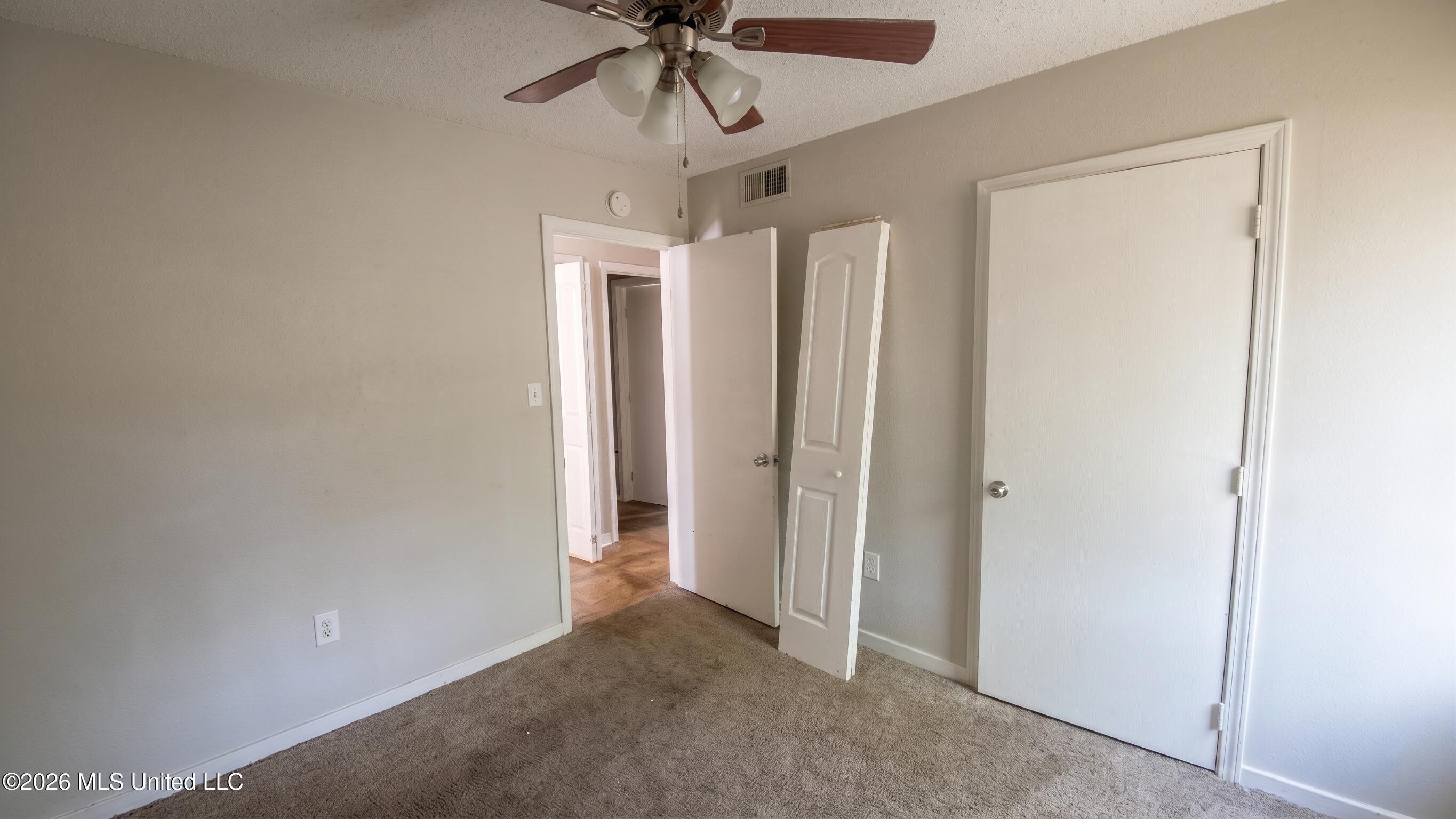 7026 Copper Cove Property Photo 7