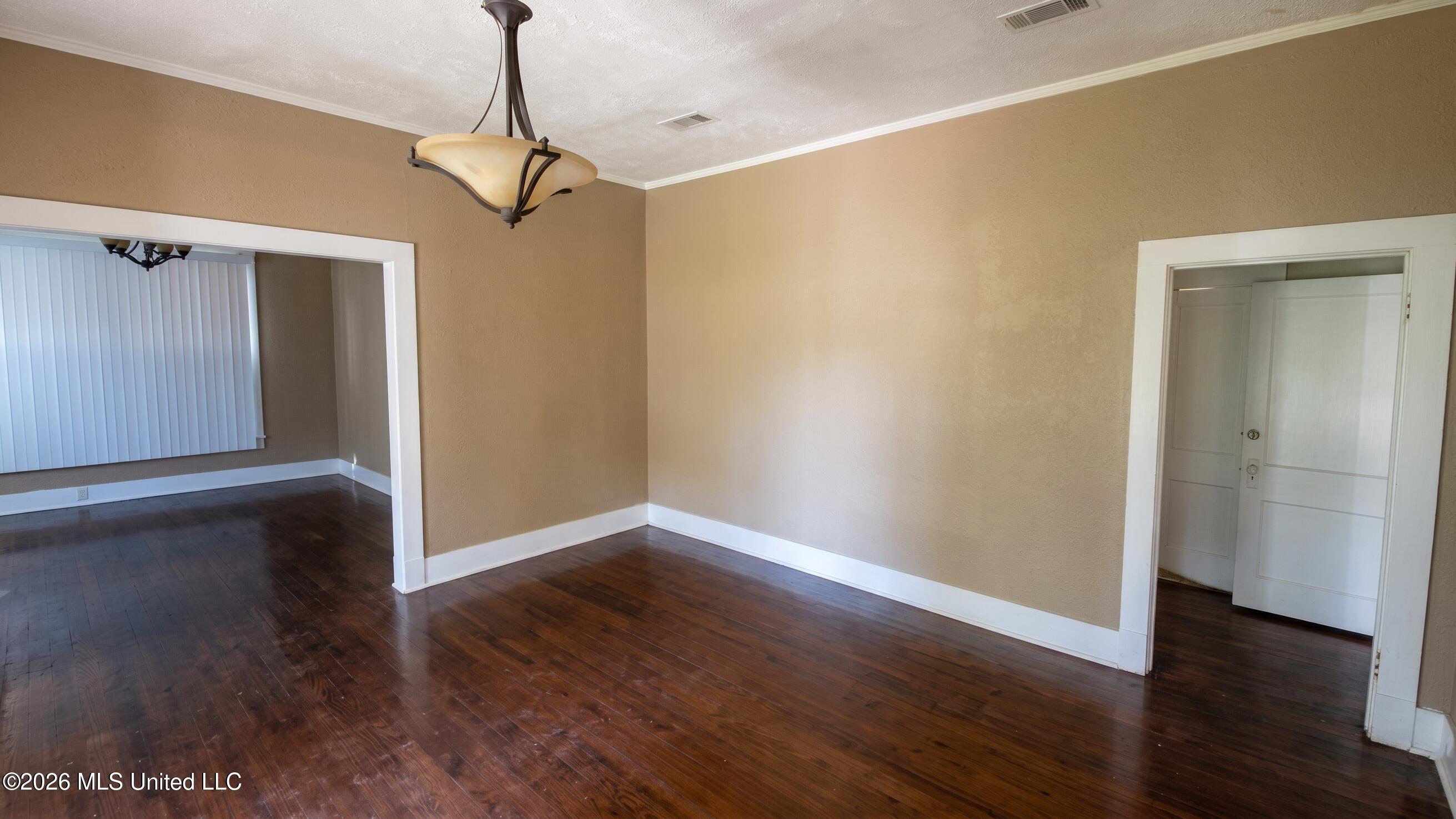 221 E Center Street Property Photo 4