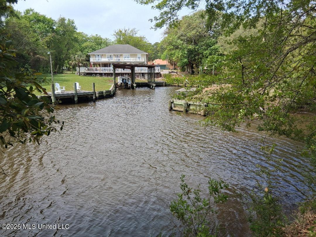 2101 Sandalwood Place