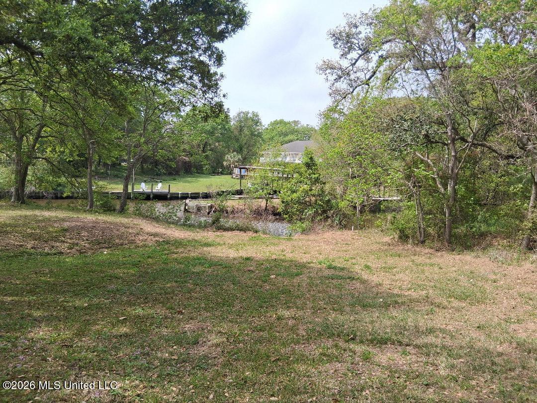 2101 Sandalwood Place Property Photo 7