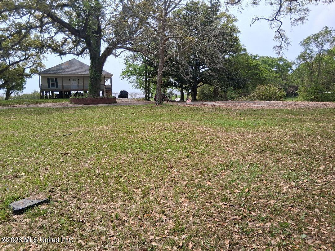 2101 Sandalwood Place Property Photo 12