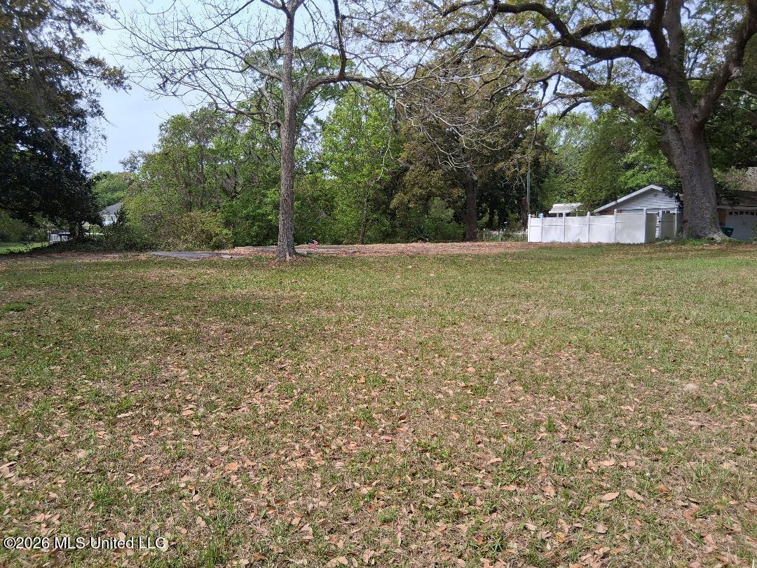 2101 Sandalwood Place Property Photo 13