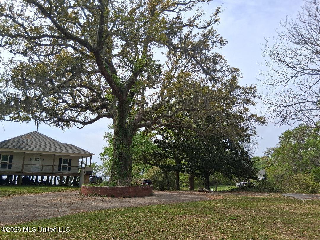 2101 Sandalwood Place Property Photo 15