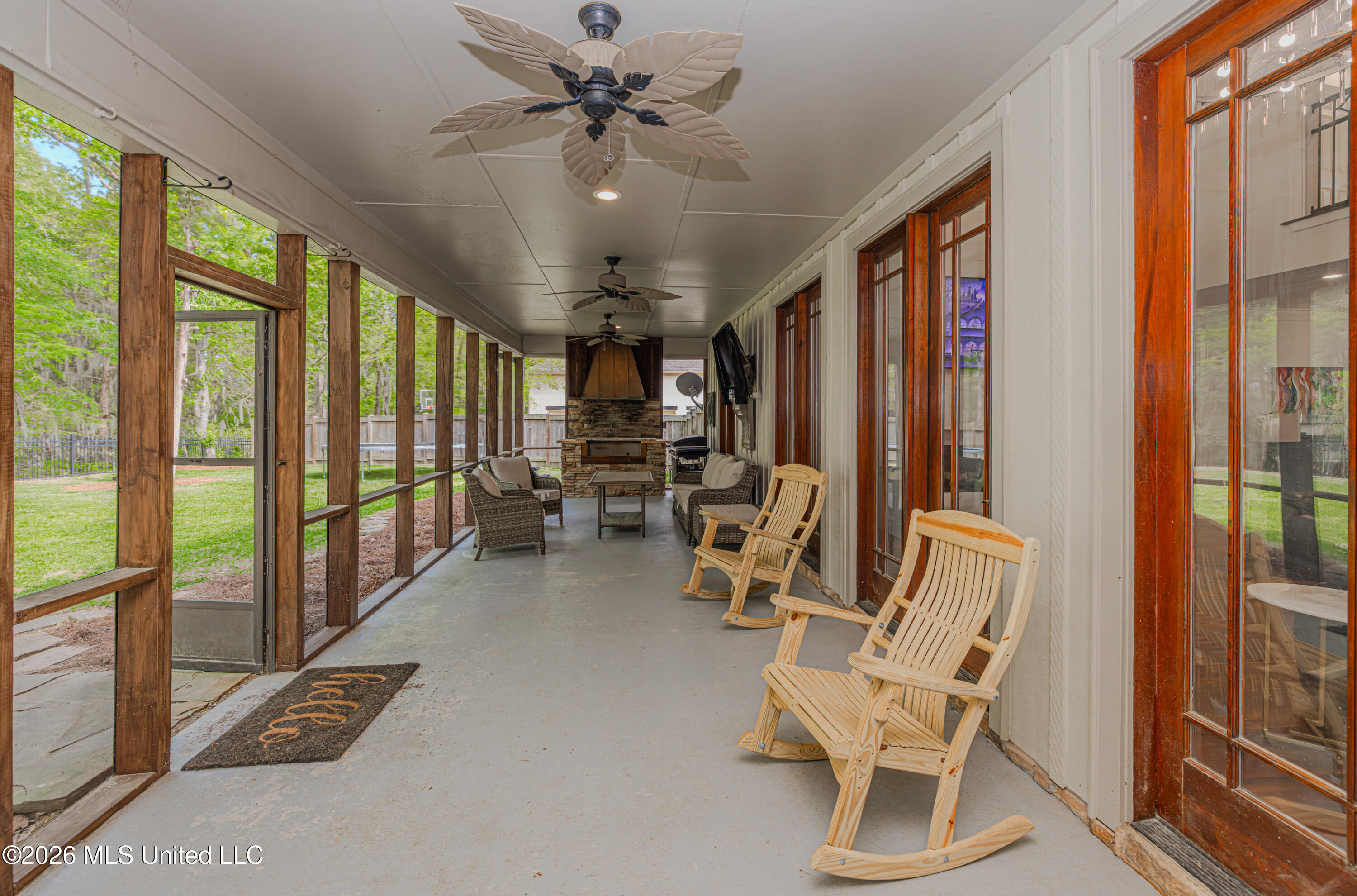 148 Cedar Woods Cove Property Photo 43