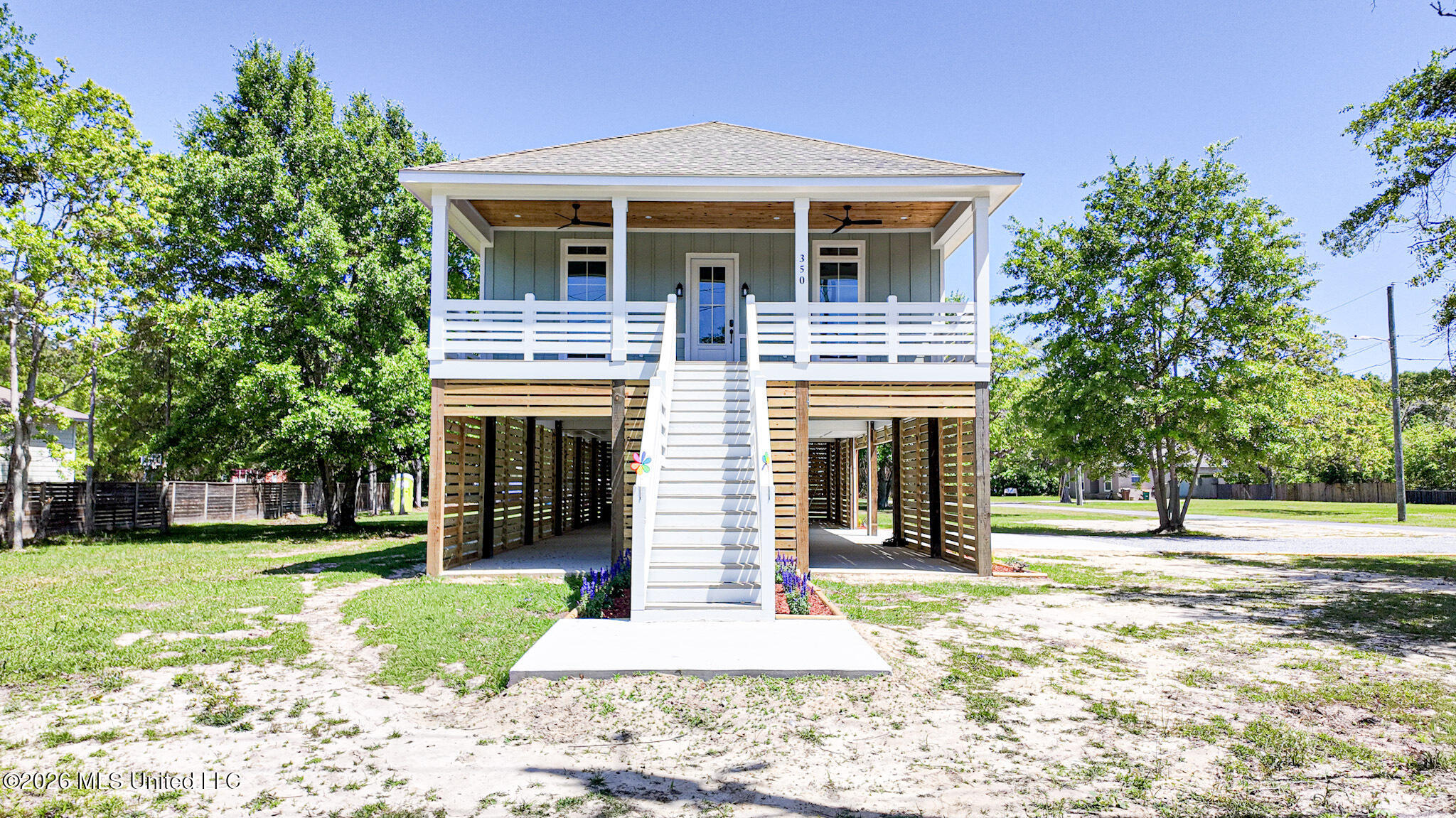 350 Menge Avenue Property Photo 1