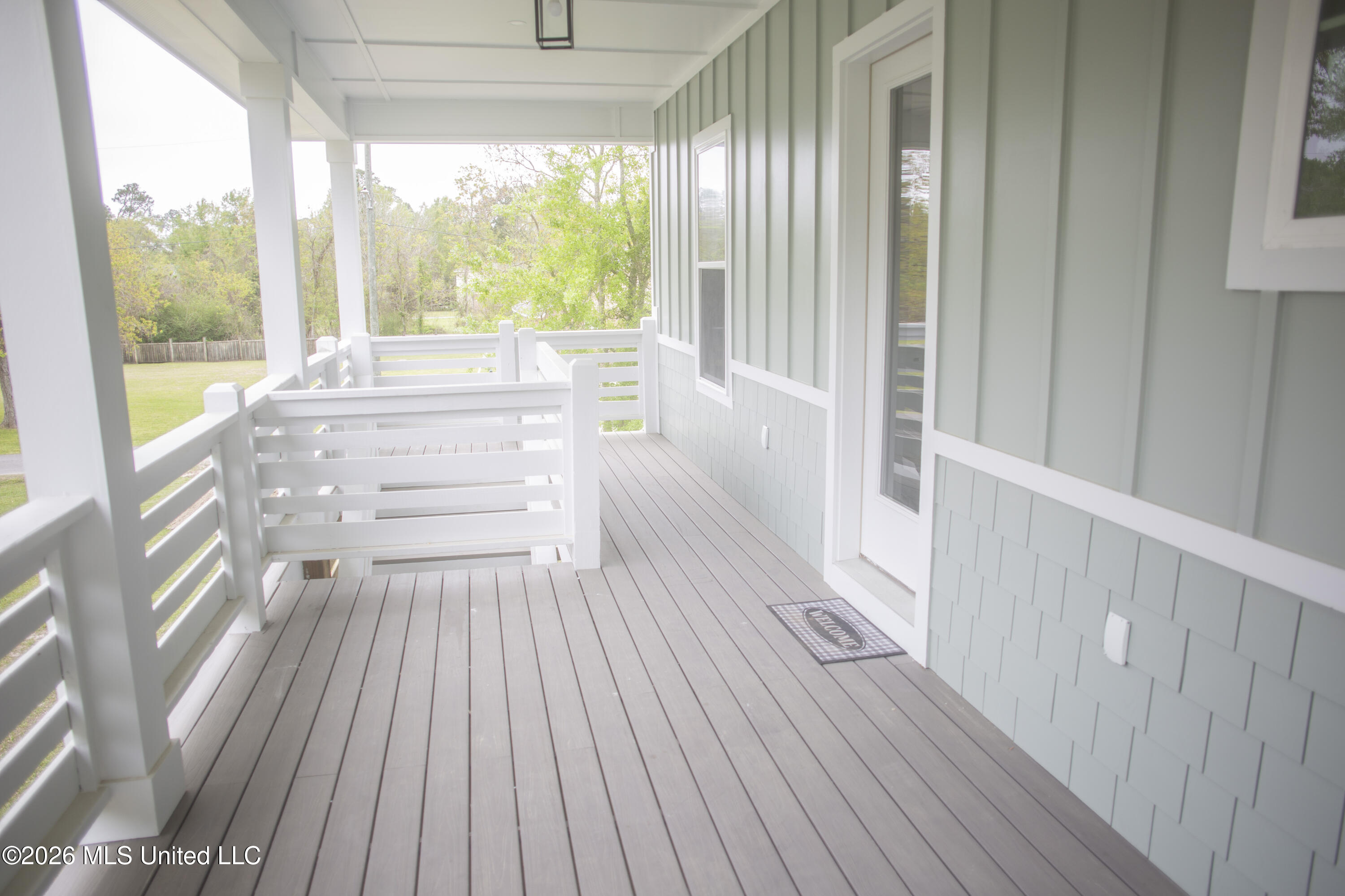 350 Menge Avenue Property Photo 21