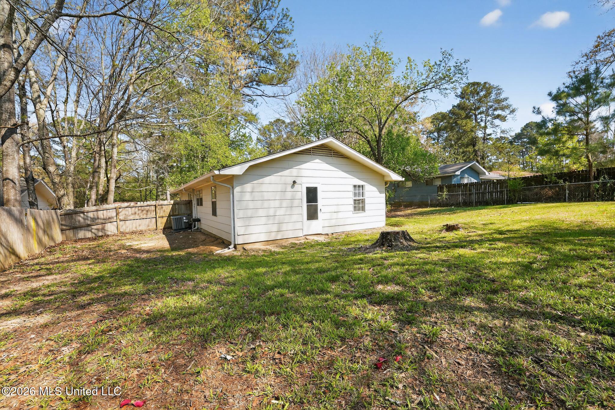 3085 Bienville Drive Property Photo 6