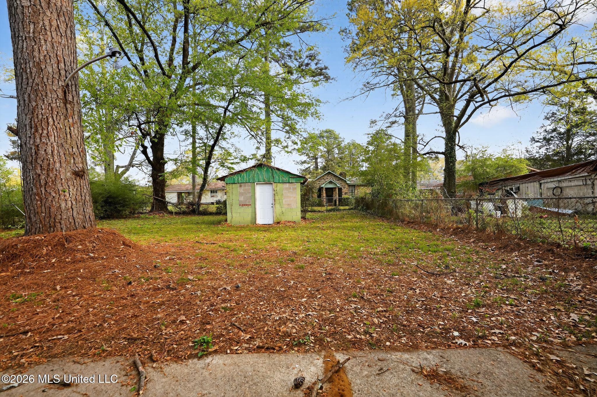 734 Montclair Place Property Photo 7