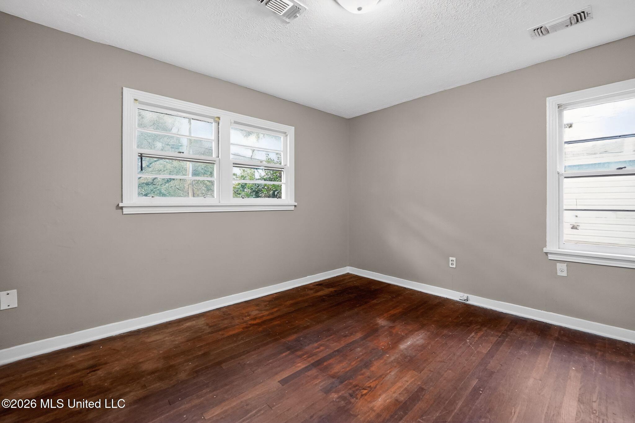 734 Montclair Place Property Photo 21