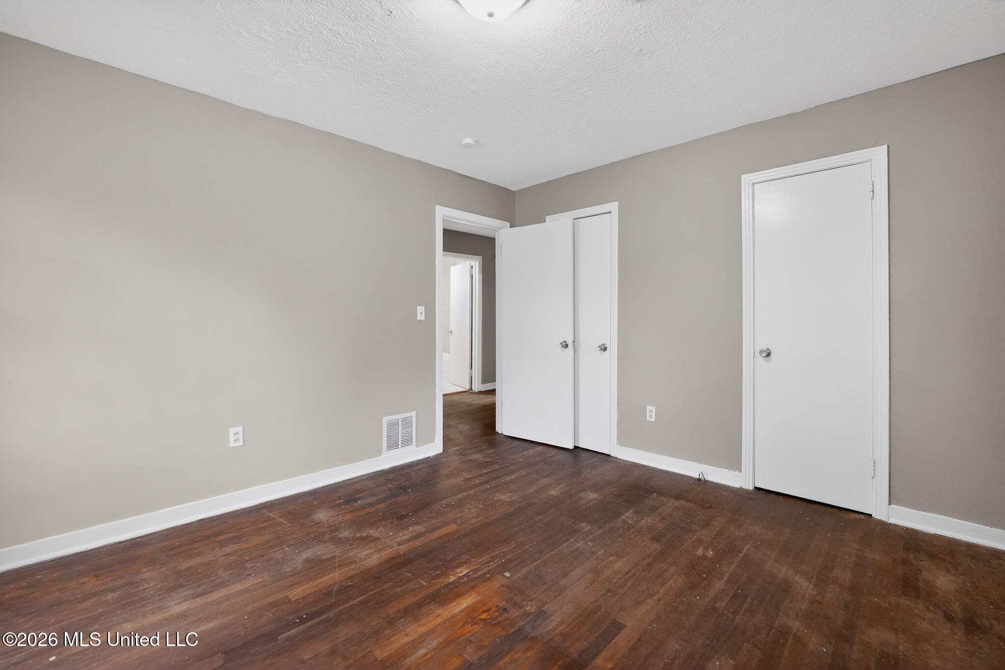 734 Montclair Place Property Photo 31