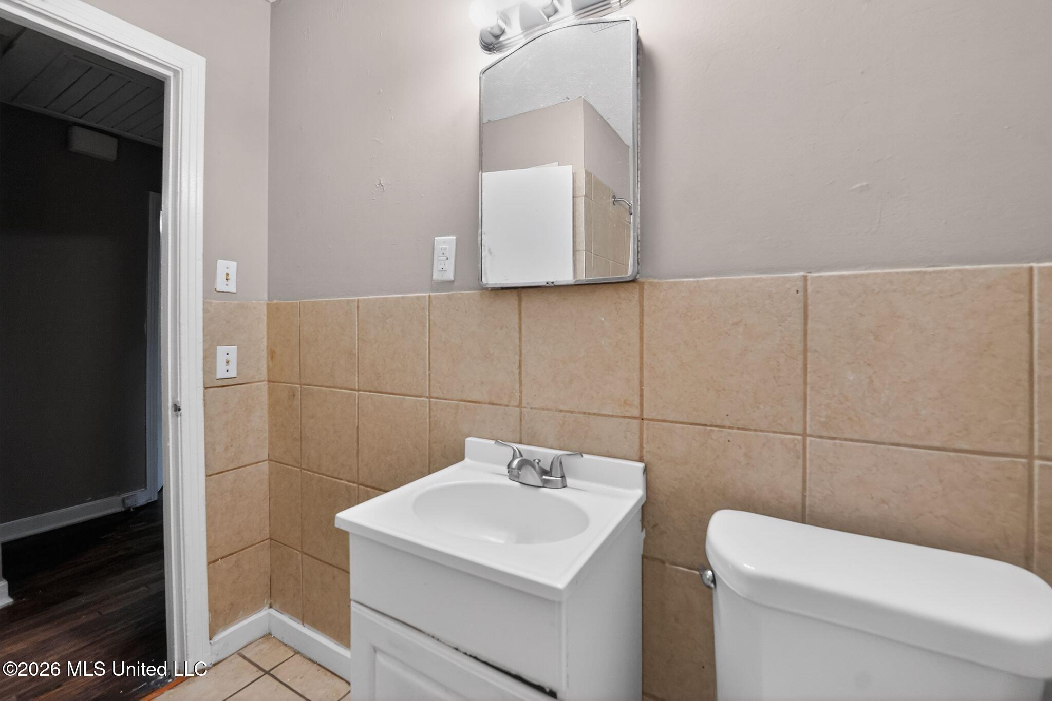 734 Montclair Place Property Photo 35