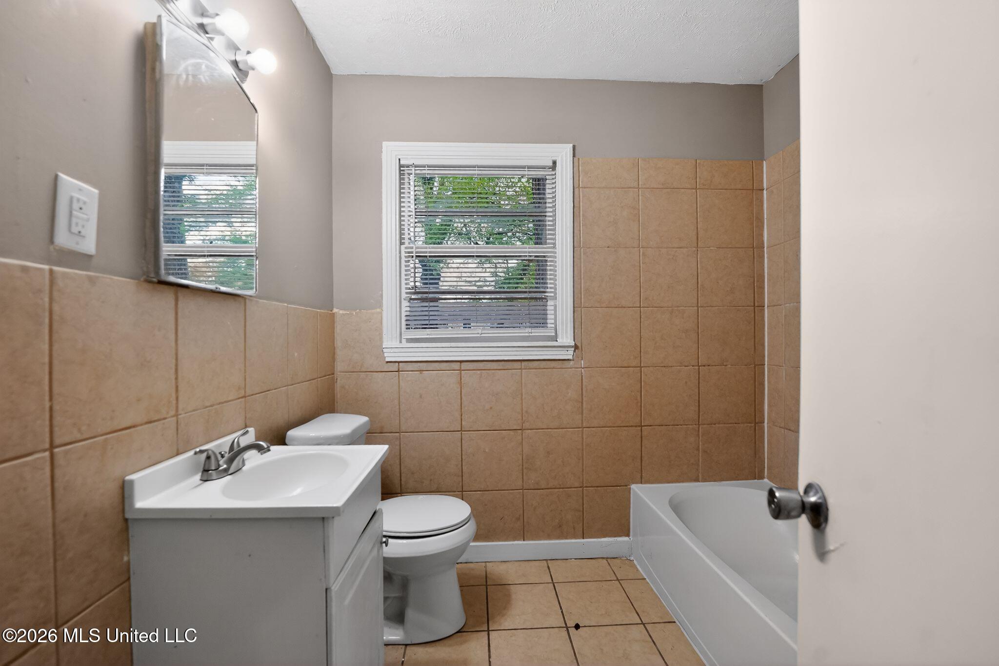 734 Montclair Place Property Photo 36