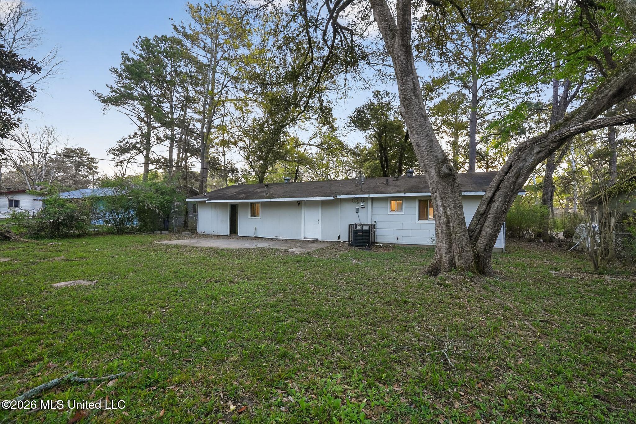 5559 Queen Mary Lane Property Photo 33