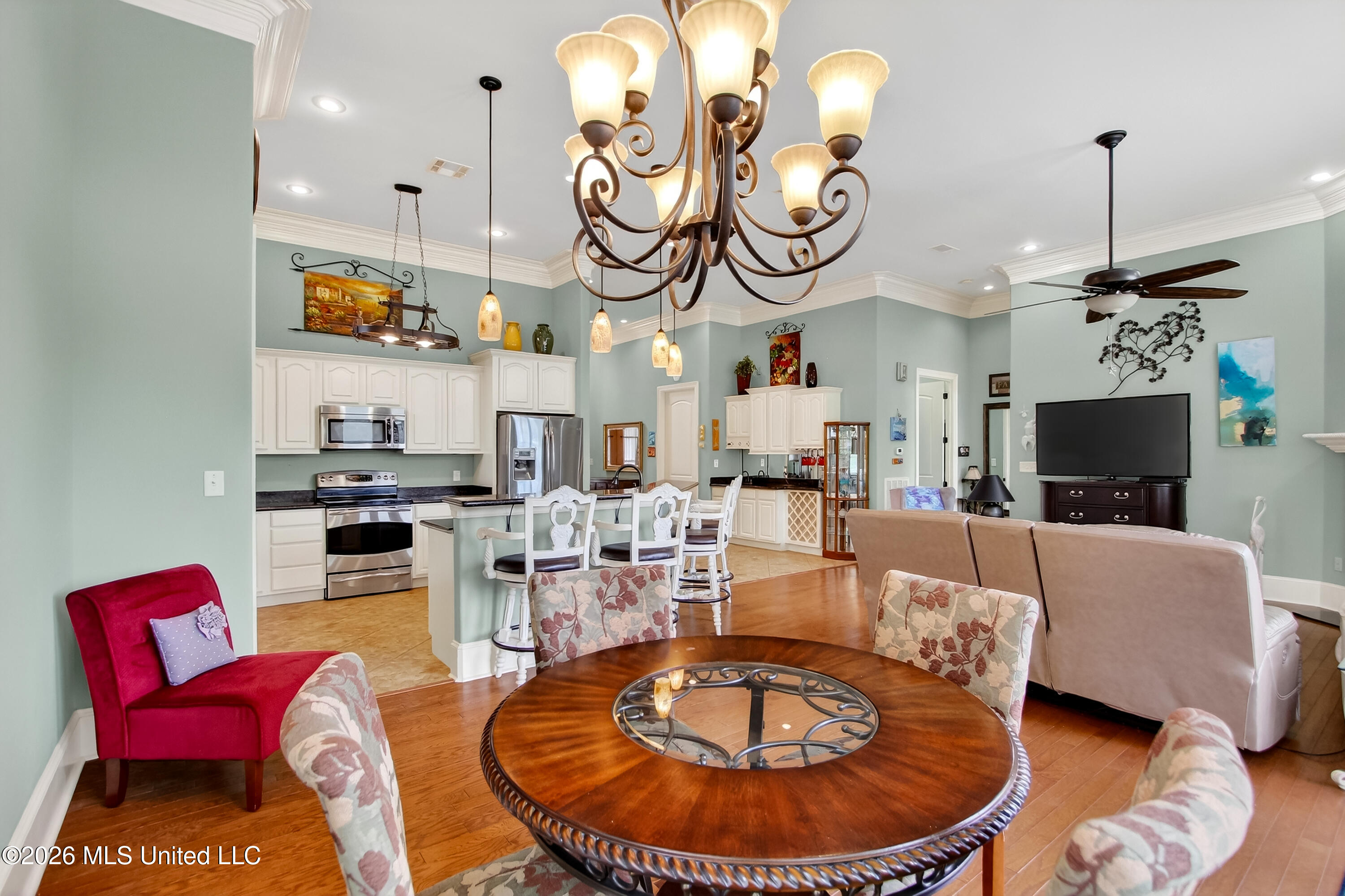 210 Fairway Villa Property Photo 13