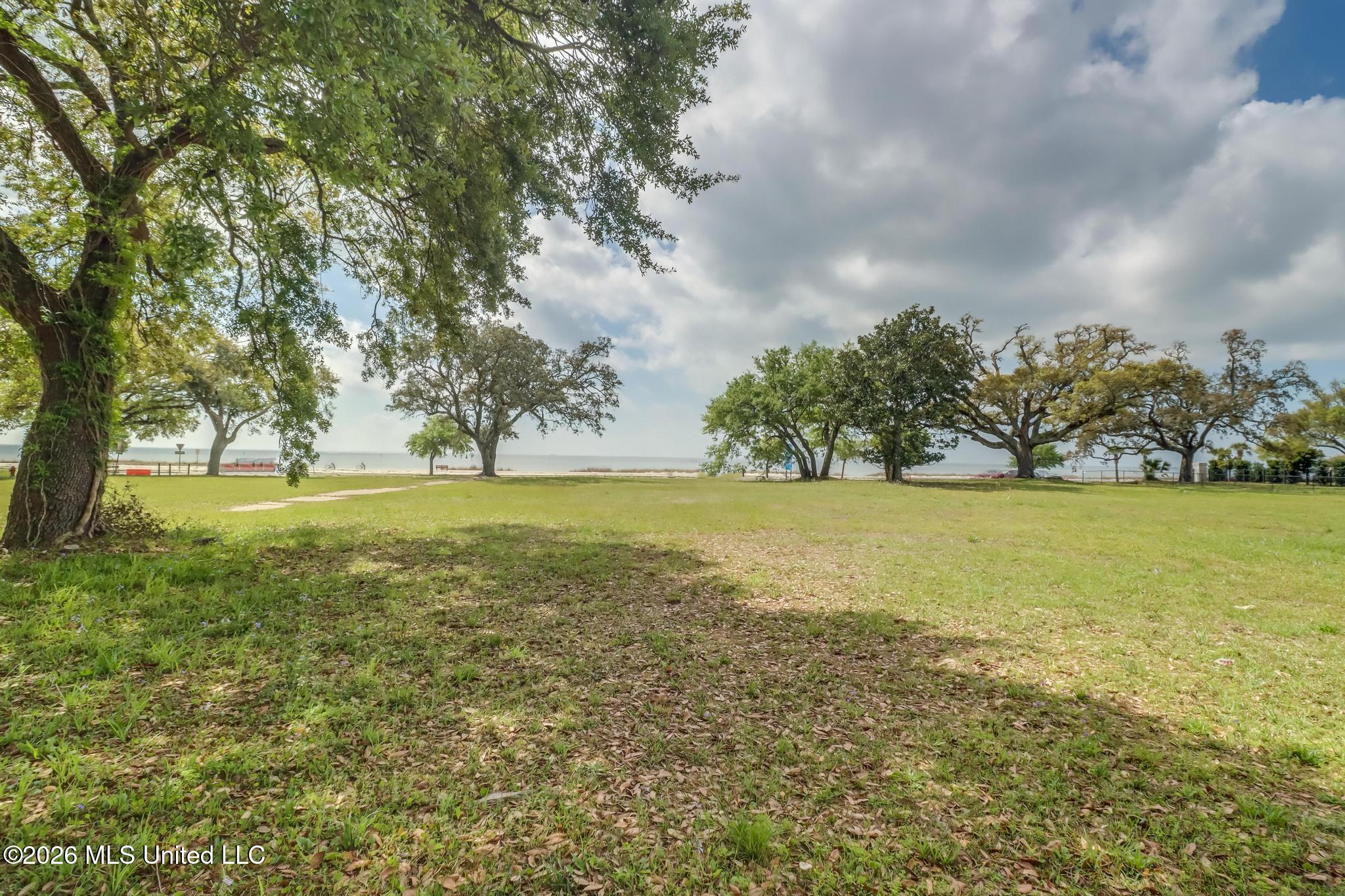 660 E Beach Boulevard Property Photo 1