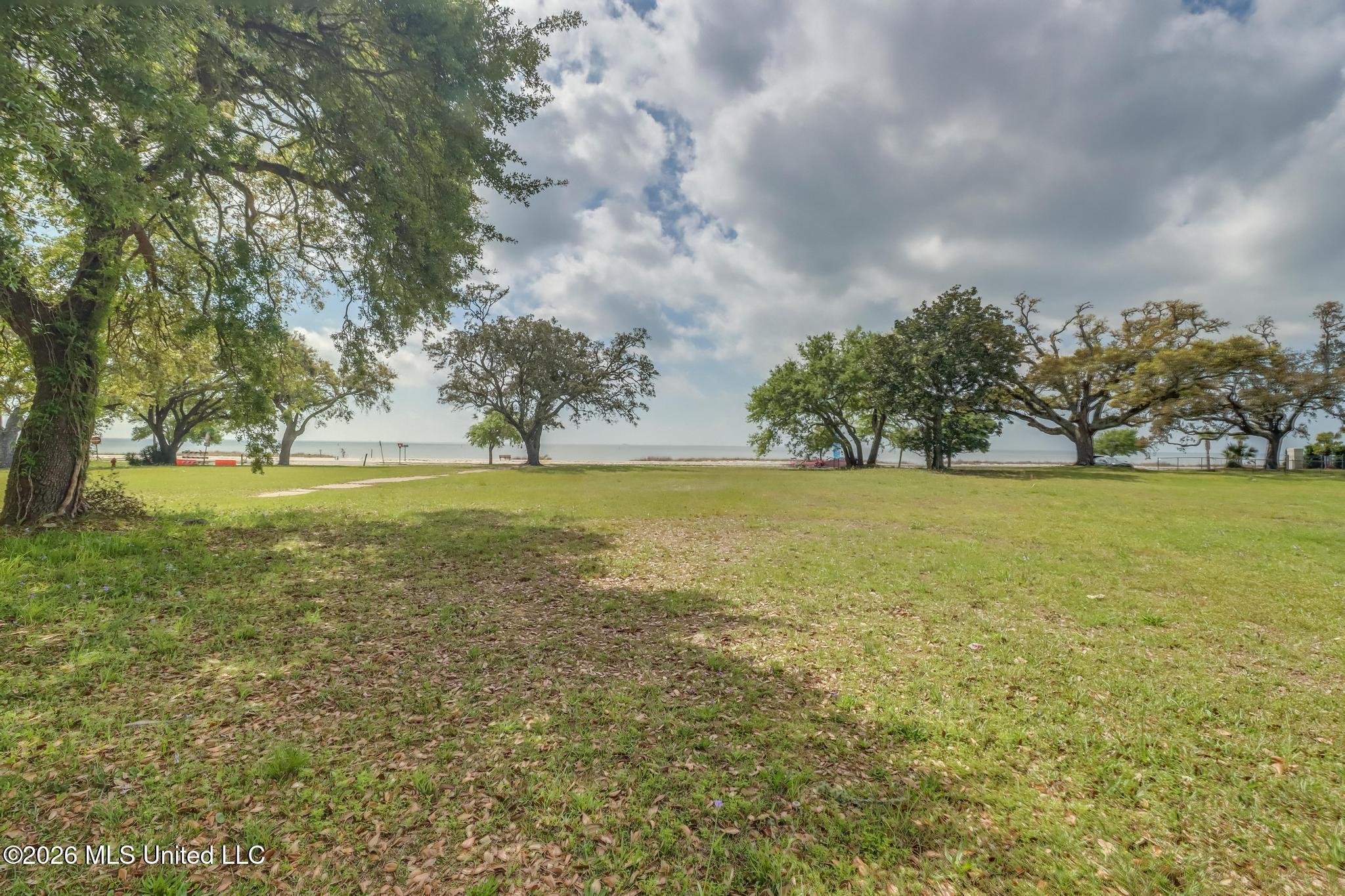 660 E Beach Boulevard Property Photo 2