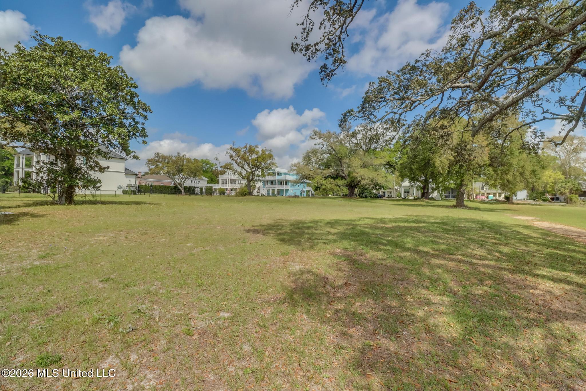 660 E Beach Boulevard Property Photo 5