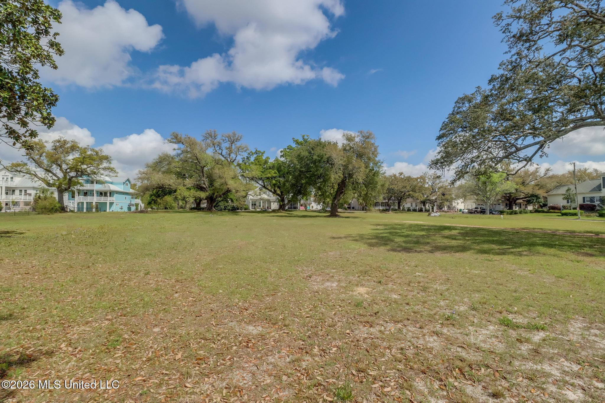 660 E Beach Boulevard Property Photo 7