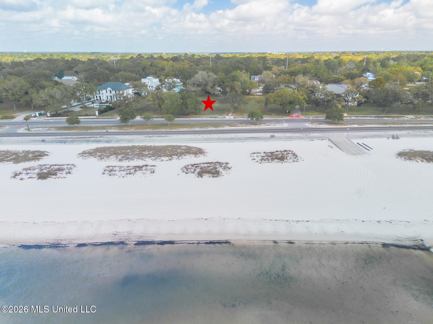 660 E Beach Boulevard Property Photo 12