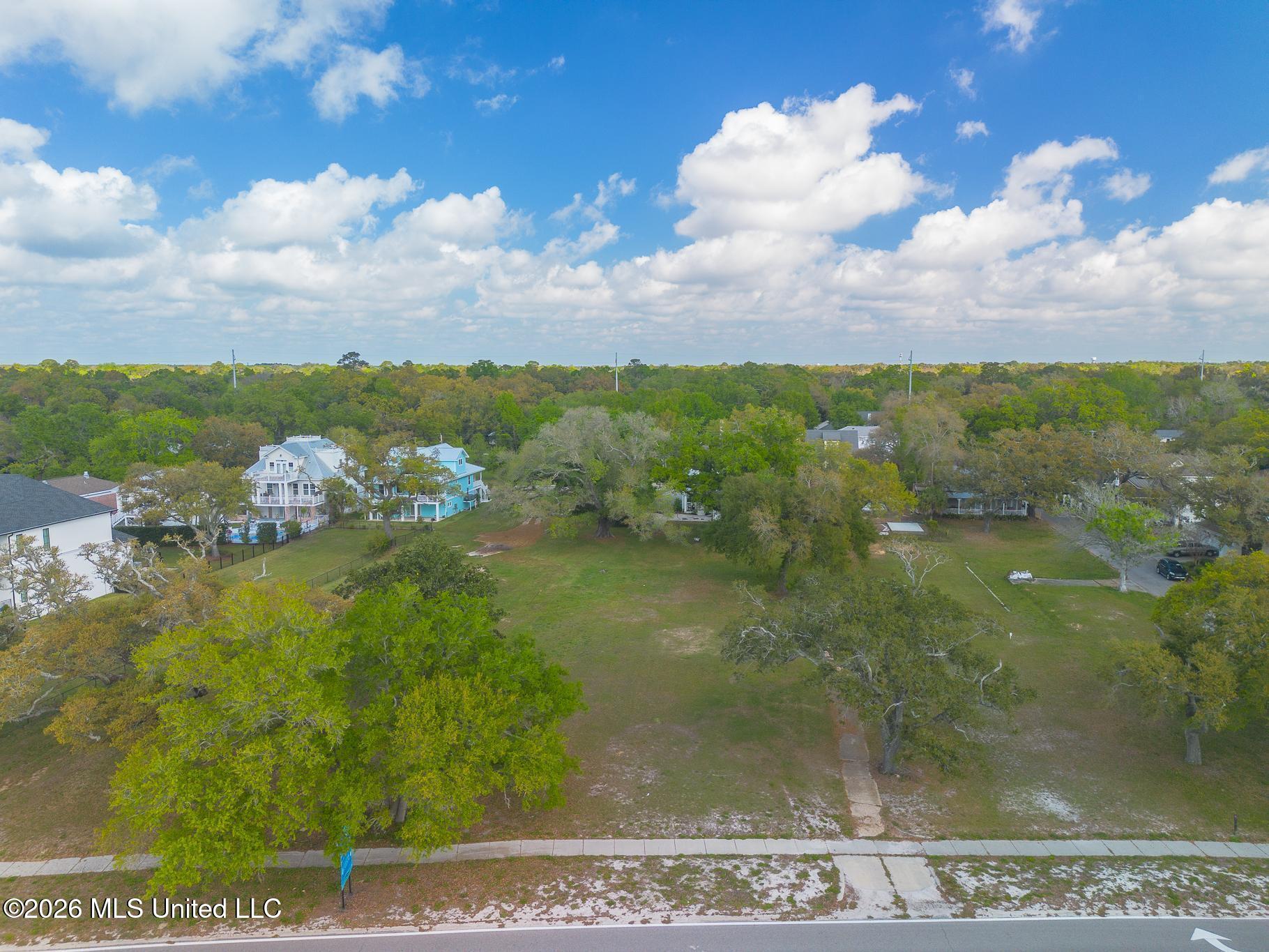 660 E Beach Boulevard Property Photo 13
