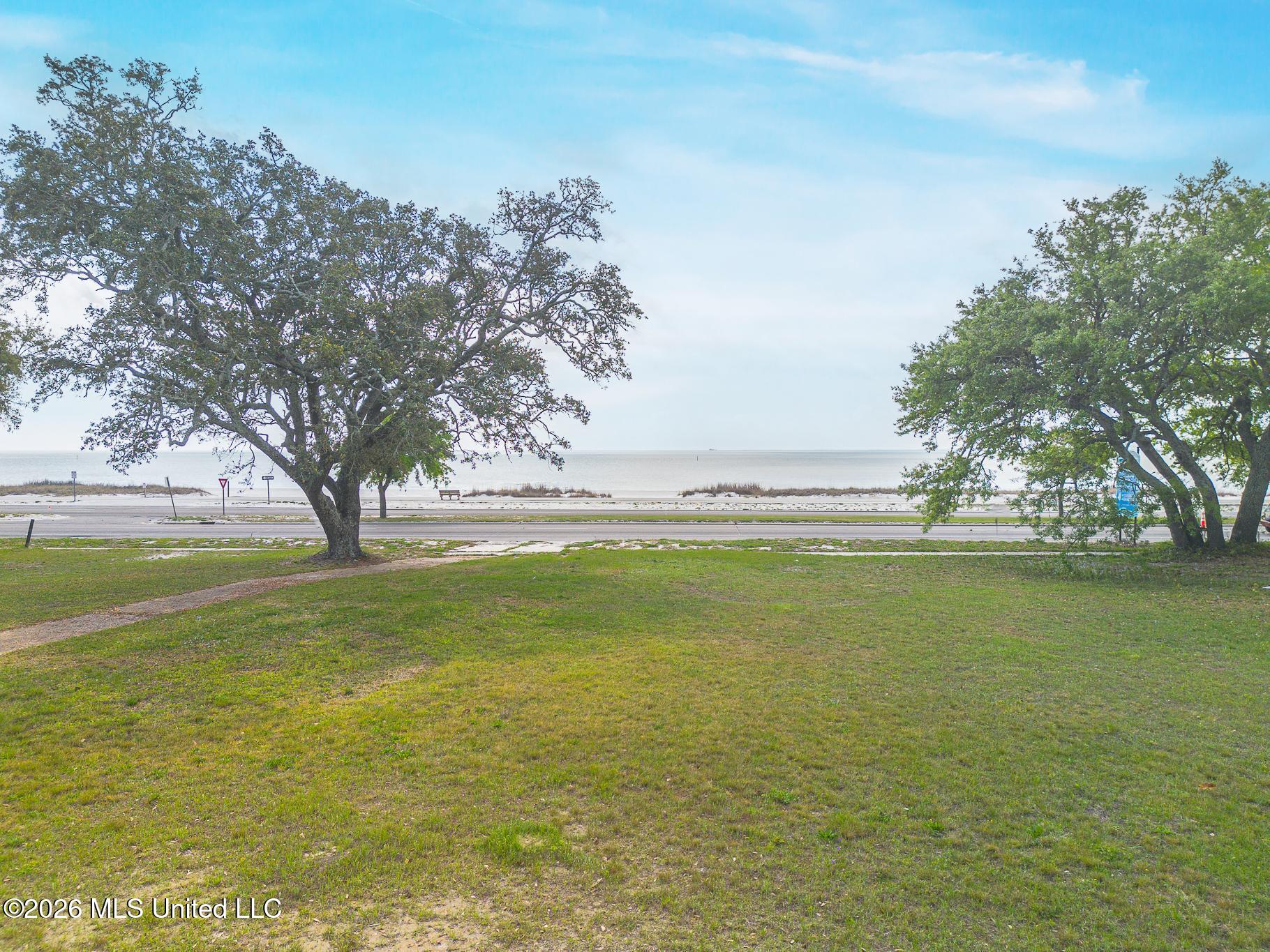 660 E Beach Boulevard Property Photo 14