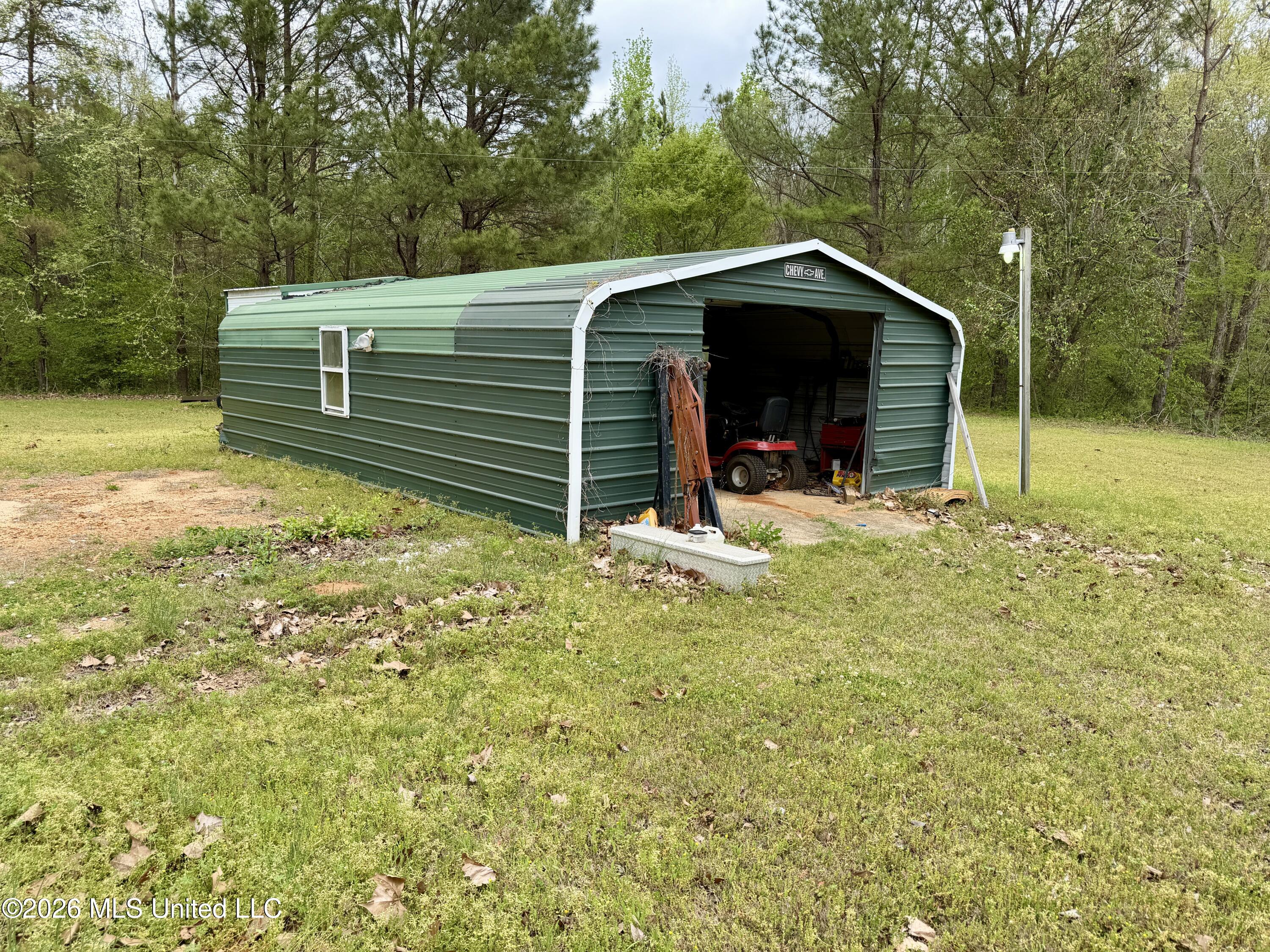 1861 Highway 25 Property Photo 3