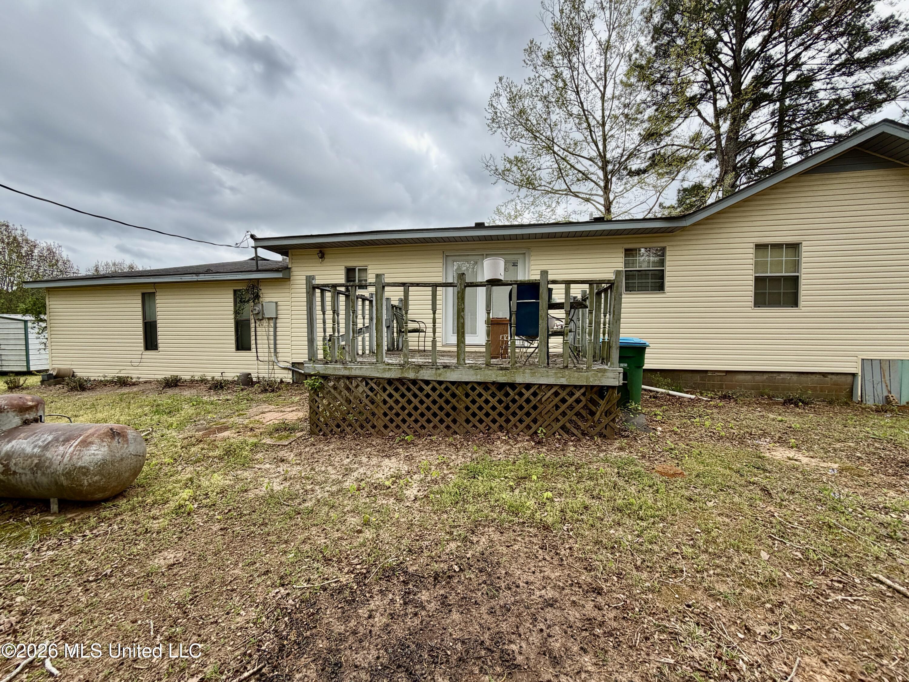 1861 Highway 25 Property Photo 6