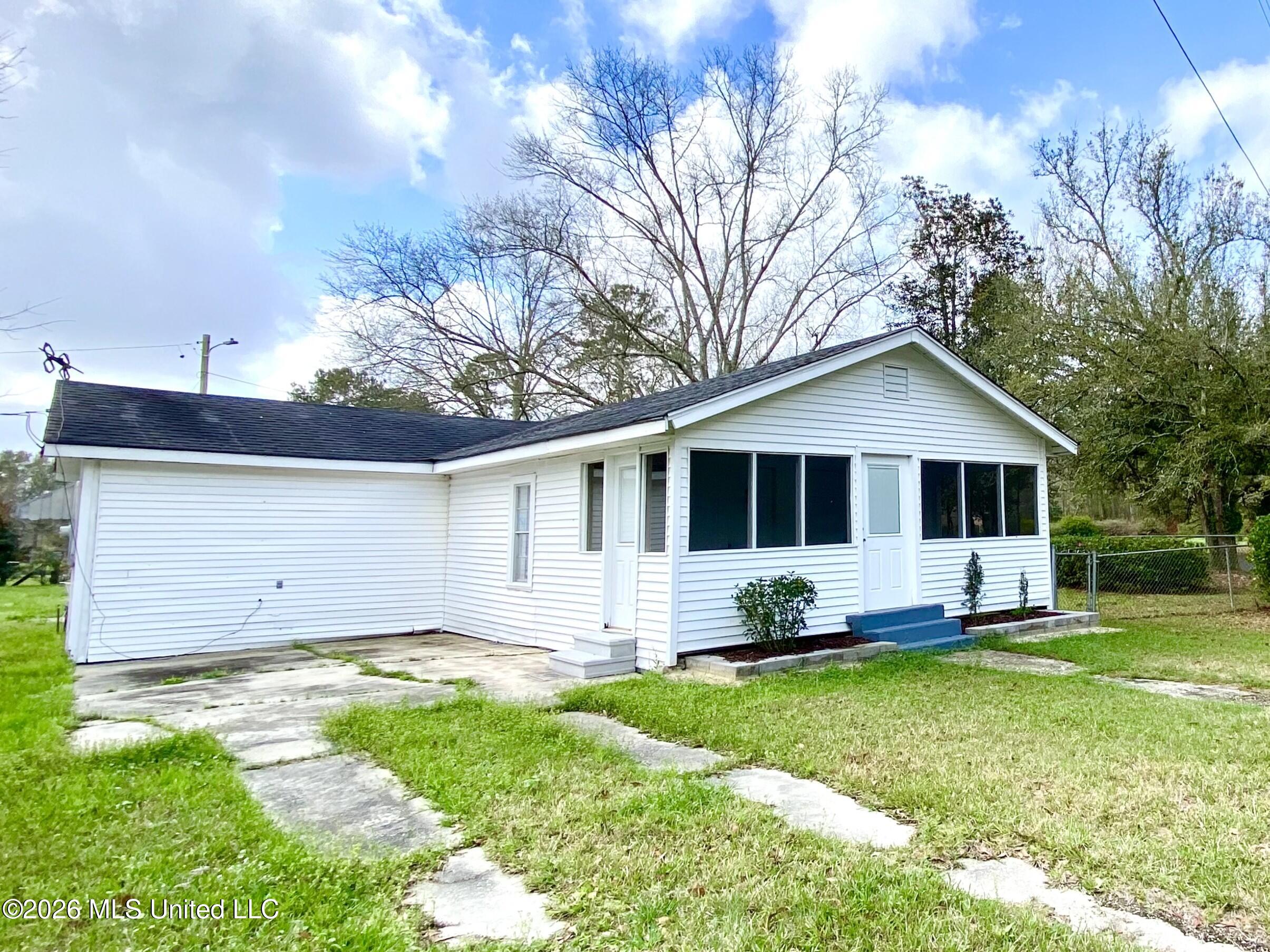149 Grover Barrett Road Property Photo 1